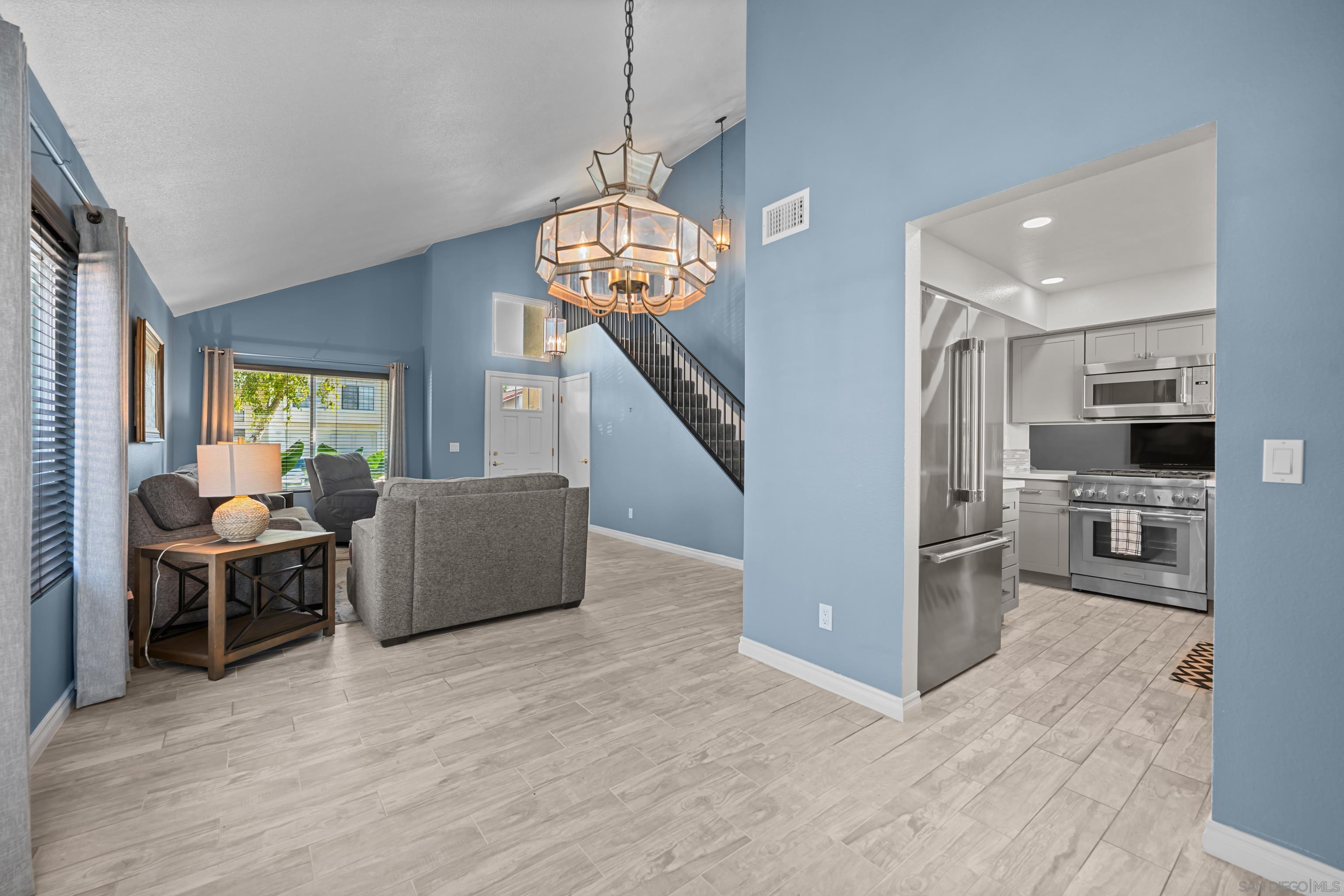 Detail Gallery Image 7 of 32 For 13170  Entreken Ave, San Diego,  CA 92129 - 4 Beds | 2/1 Baths