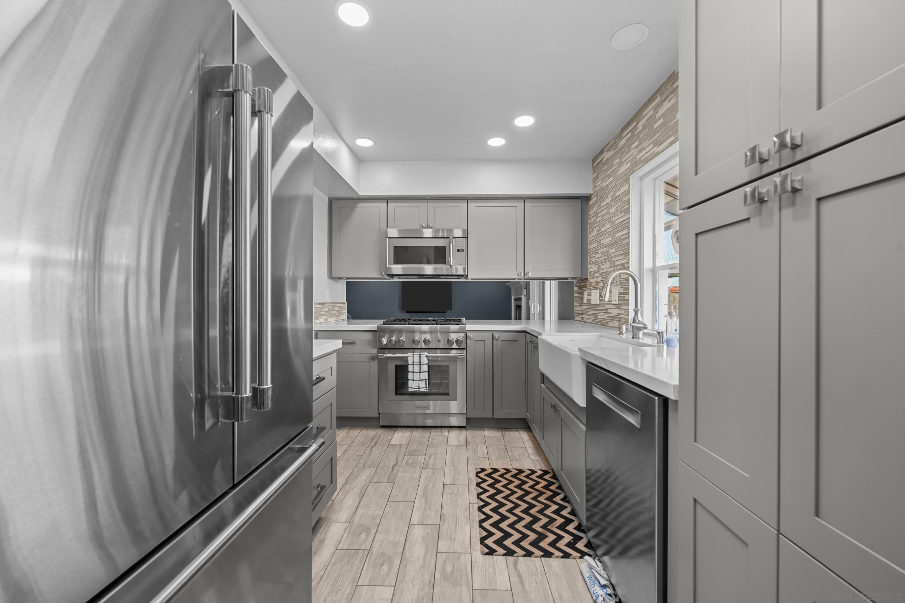 Detail Gallery Image 8 of 32 For 13170  Entreken Ave, San Diego,  CA 92129 - 4 Beds | 2/1 Baths