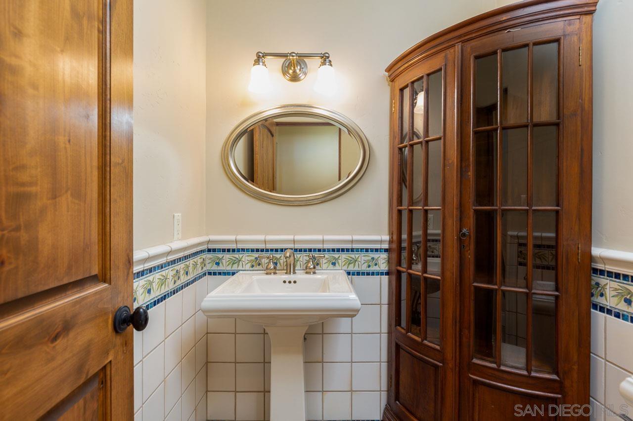 Detail Gallery Image 28 of 38 For 6724  Dwane Ave, San Diego,  CA 92120 - 4 Beds | 3/1 Baths