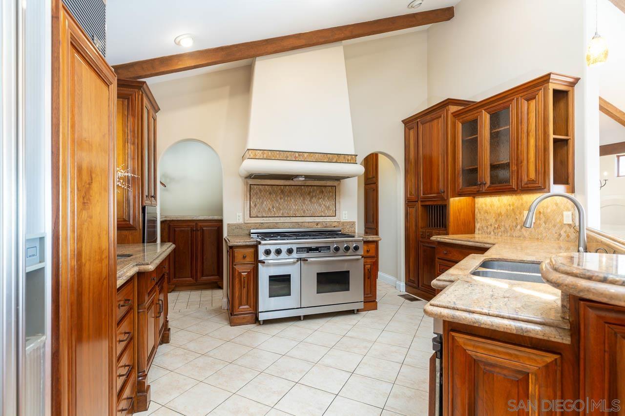 Detail Gallery Image 9 of 38 For 6724  Dwane Ave, San Diego,  CA 92120 - 4 Beds | 3/1 Baths