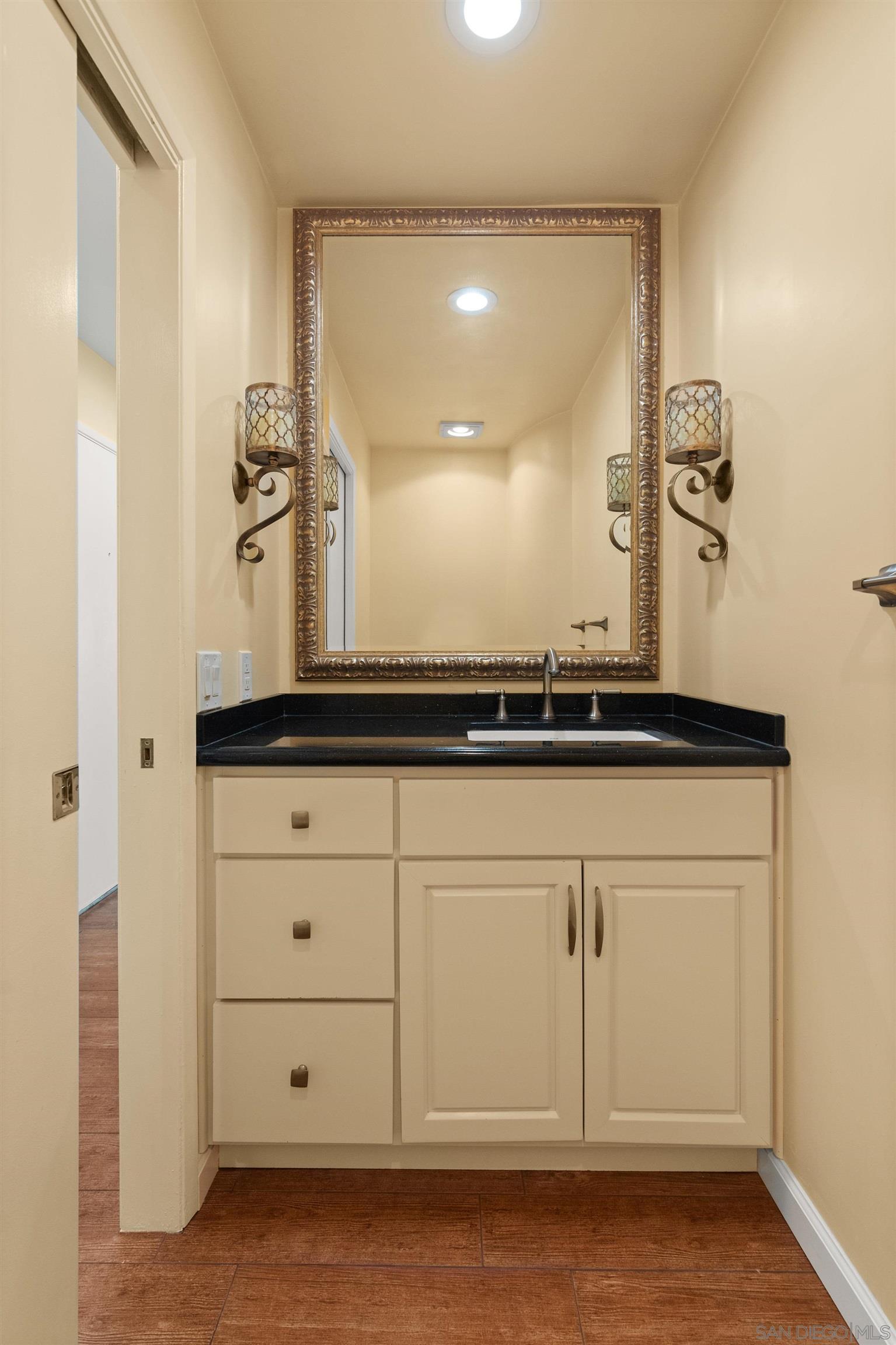 Detail Gallery Image 9 of 30 For 7969  Caminito Dia  #UNIT 3,  San Diego,  CA 92122 - 2 Beds | 1/1 Baths