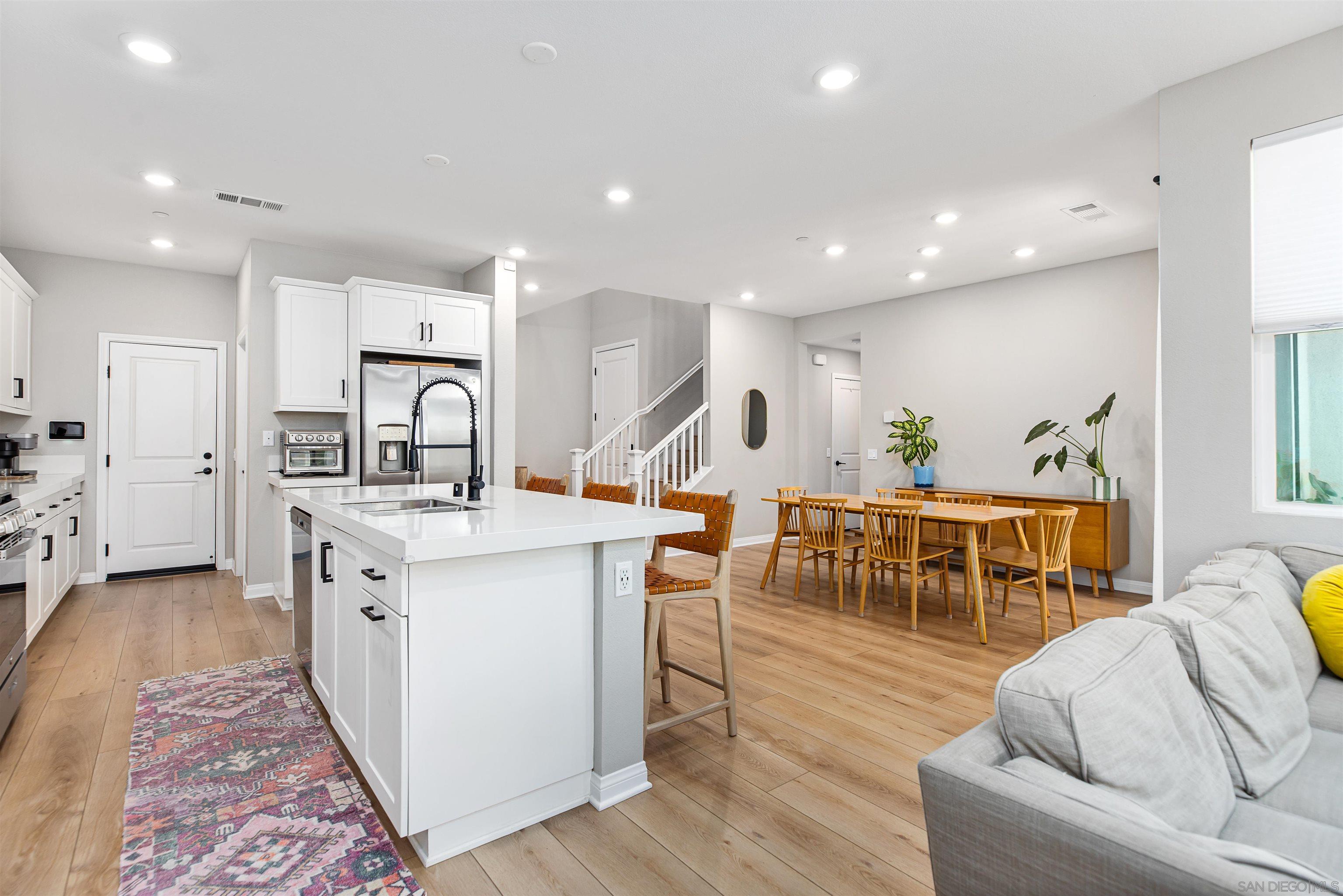 Detail Gallery Image 9 of 53 For 1776  Whitmore Loop, Chula Vista,  CA 91913 - 4 Beds | 3 Baths