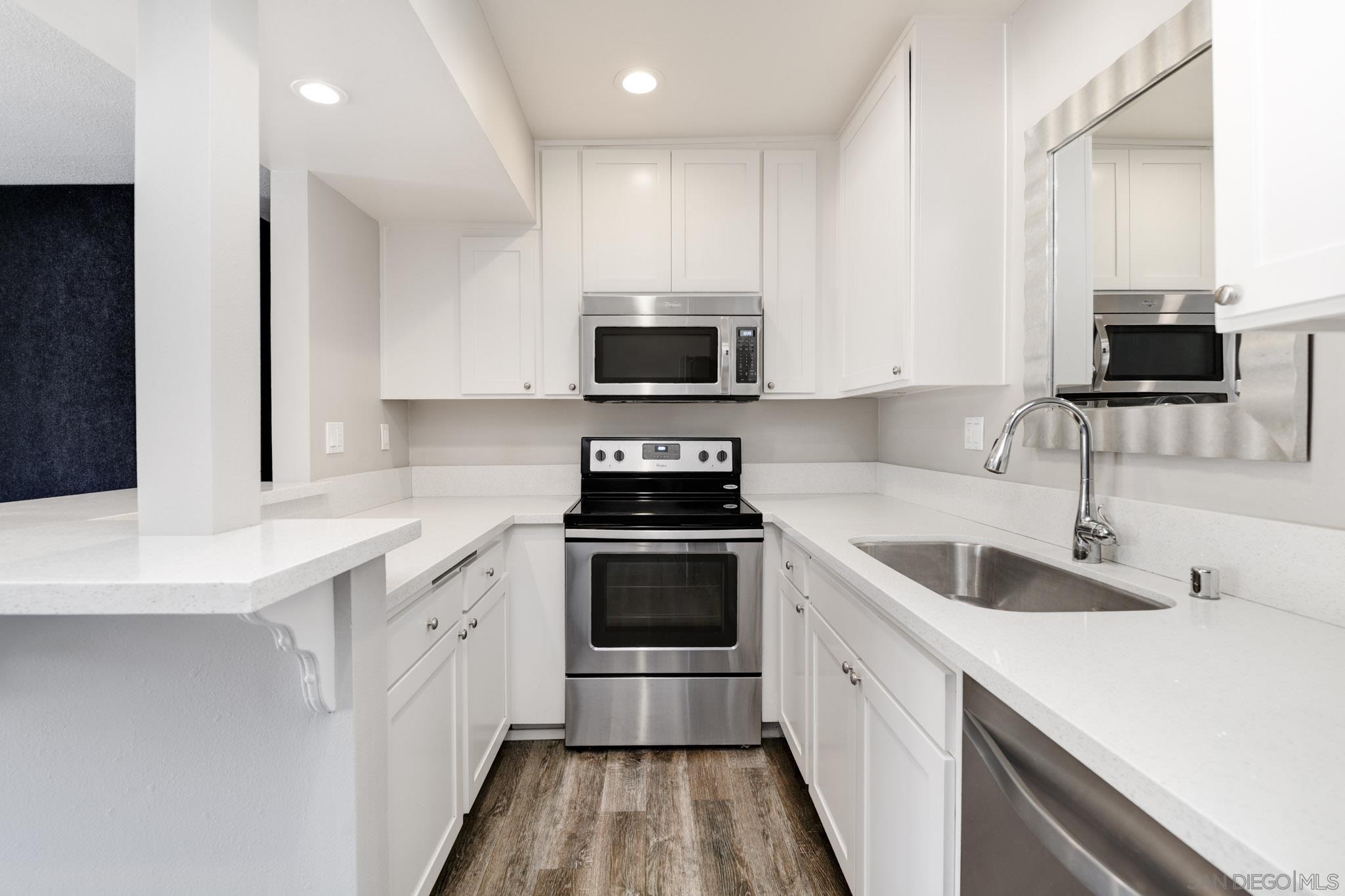 Front Image Thumbnail for SD250043468