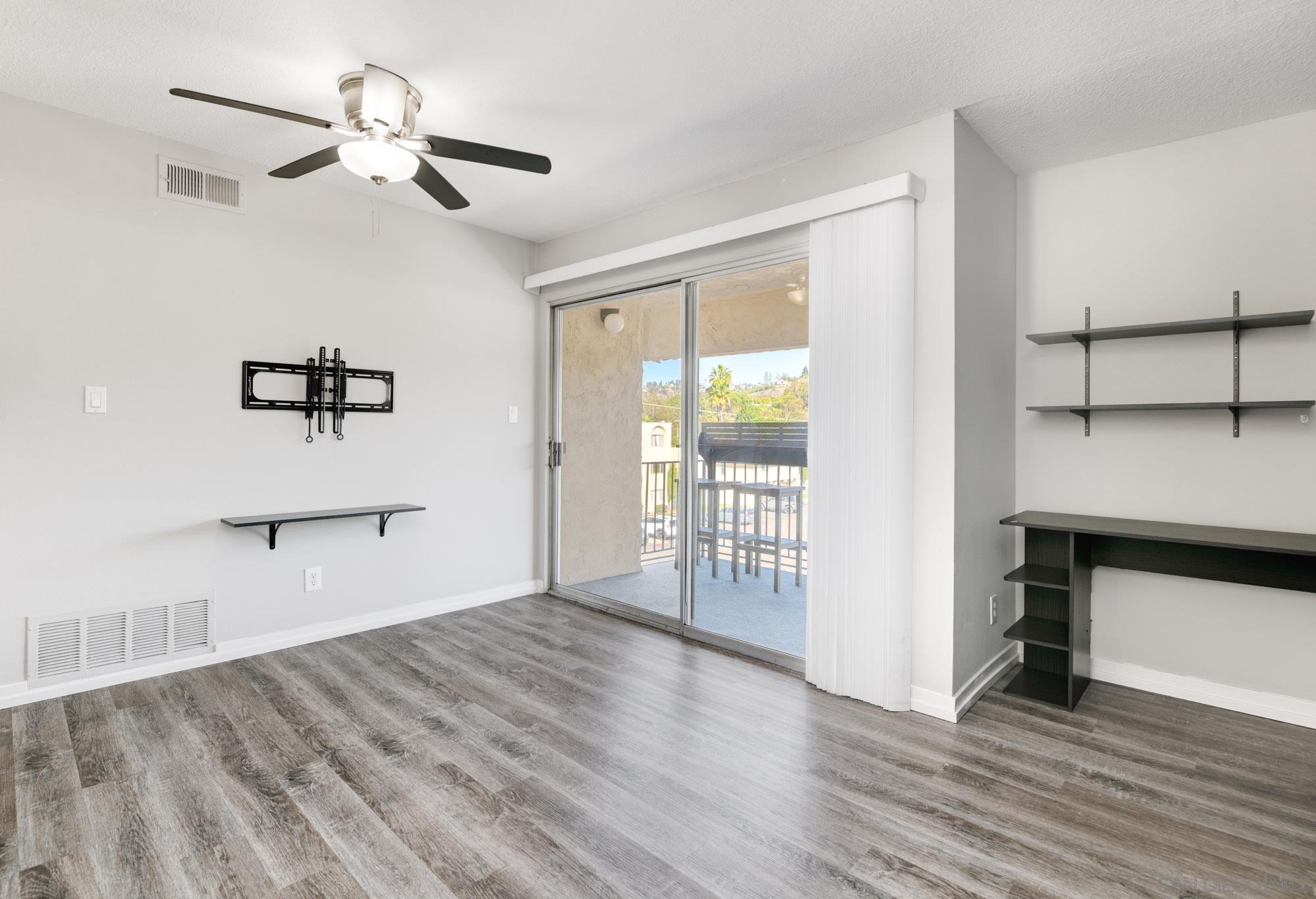 Detail Gallery Image 5 of 27 For 6775  Alvarado Rd  #21,  San Diego,  CA 92120 - 3 Beds | 2 Baths