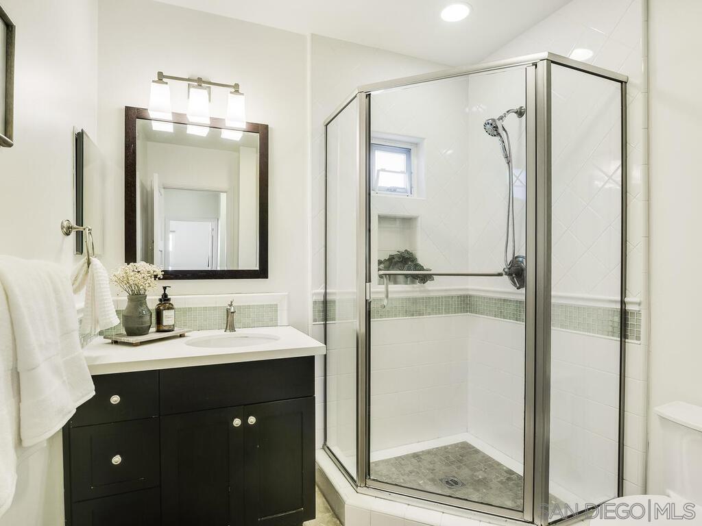 Detail Gallery Image 31 of 41 For 4611  Natalie Dr, San Diego,  CA 92115 - 3 Beds | 2 Baths