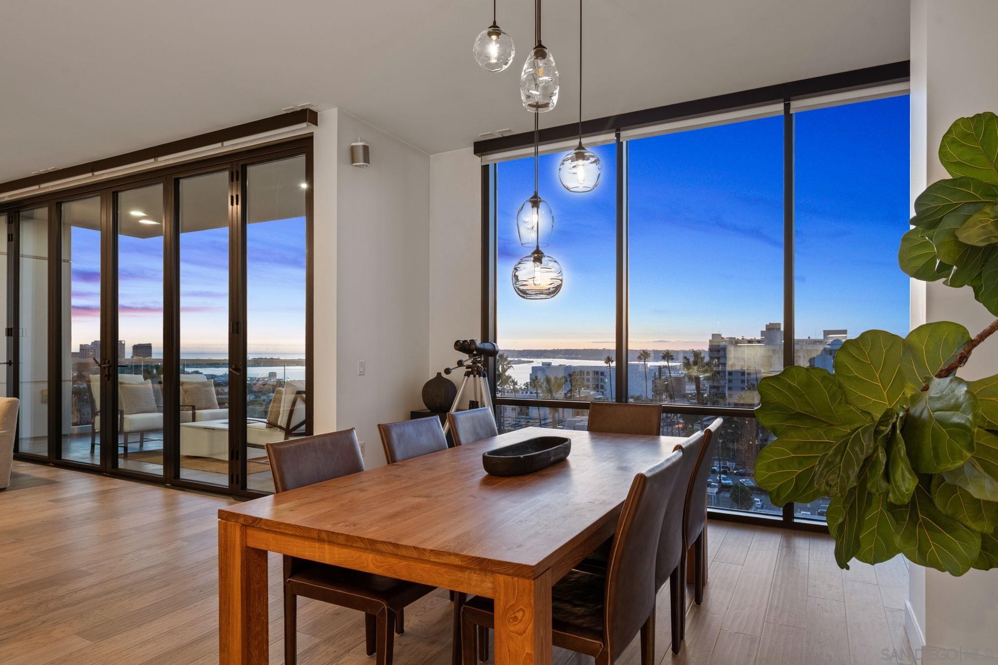 Front Image Thumbnail for SD250043472