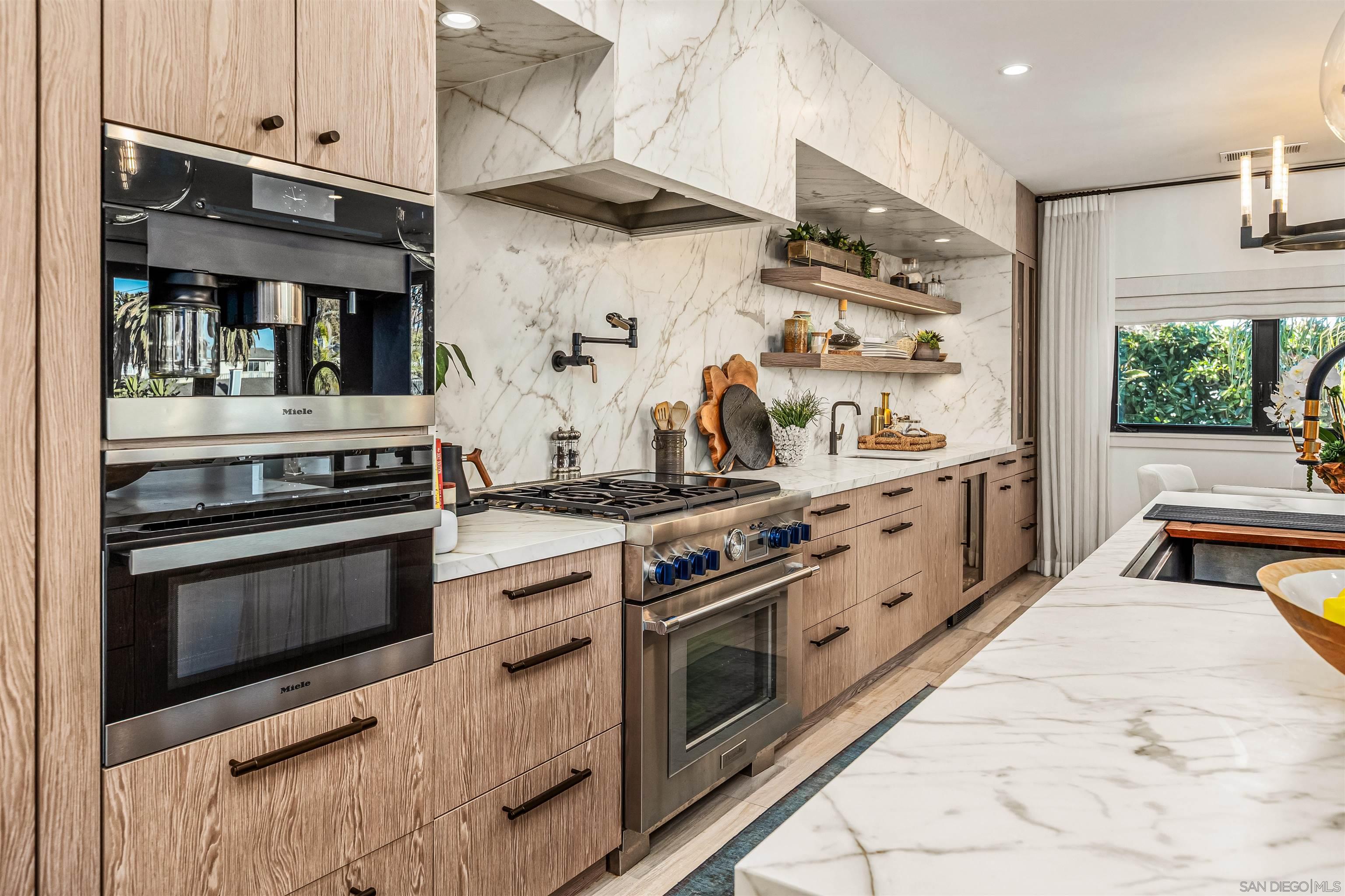 Detail Gallery Image 19 of 38 For 3301  Lincoln St, Carlsbad,  CA 92008 - 4 Beds | 3/1 Baths