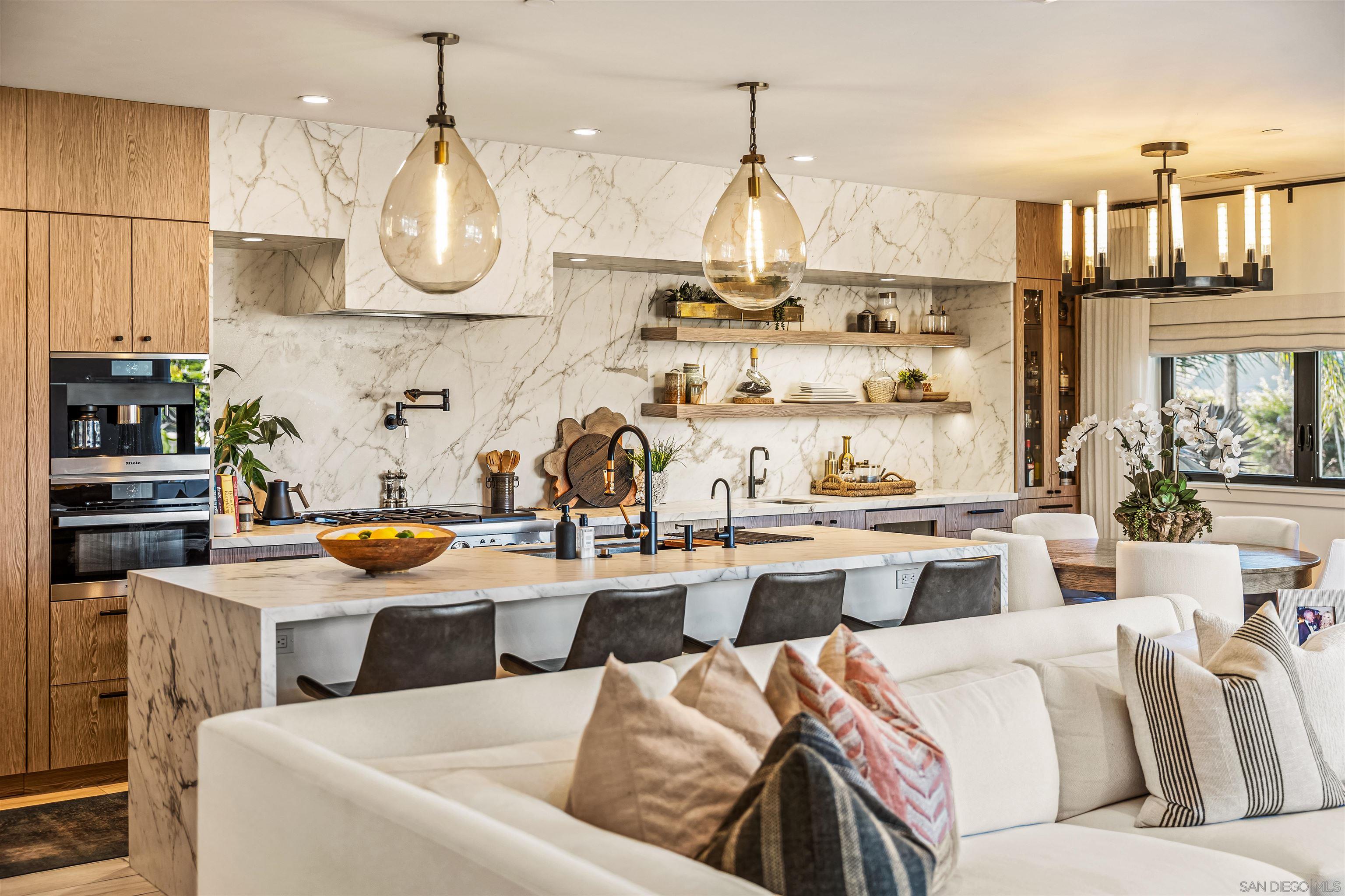 Detail Gallery Image 21 of 38 For 3301  Lincoln St, Carlsbad,  CA 92008 - 4 Beds | 3/1 Baths