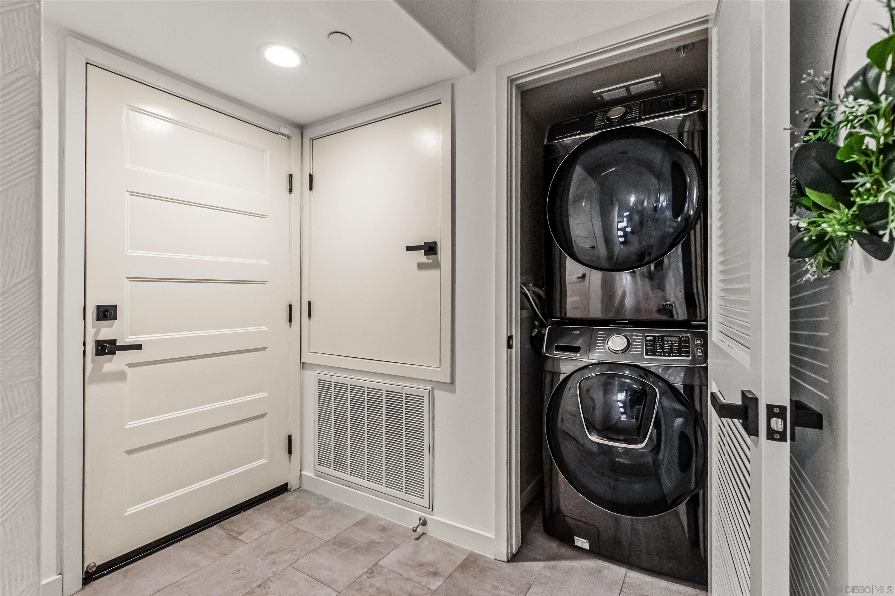 Detail Gallery Image 31 of 38 For 3301  Lincoln St, Carlsbad,  CA 92008 - 4 Beds | 3/1 Baths