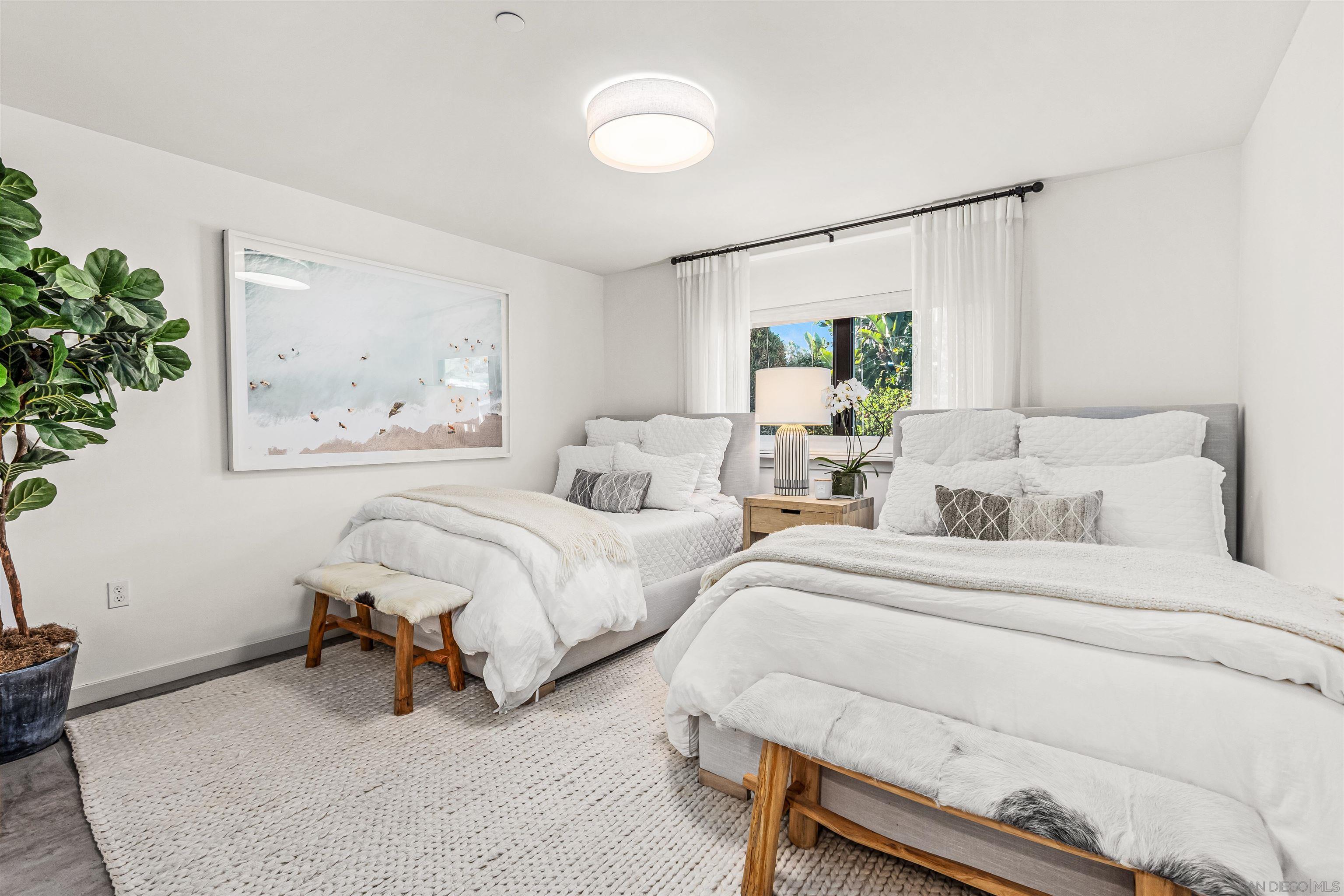 Detail Gallery Image 10 of 38 For 3301  Lincoln St, Carlsbad,  CA 92008 - 4 Beds | 3/1 Baths