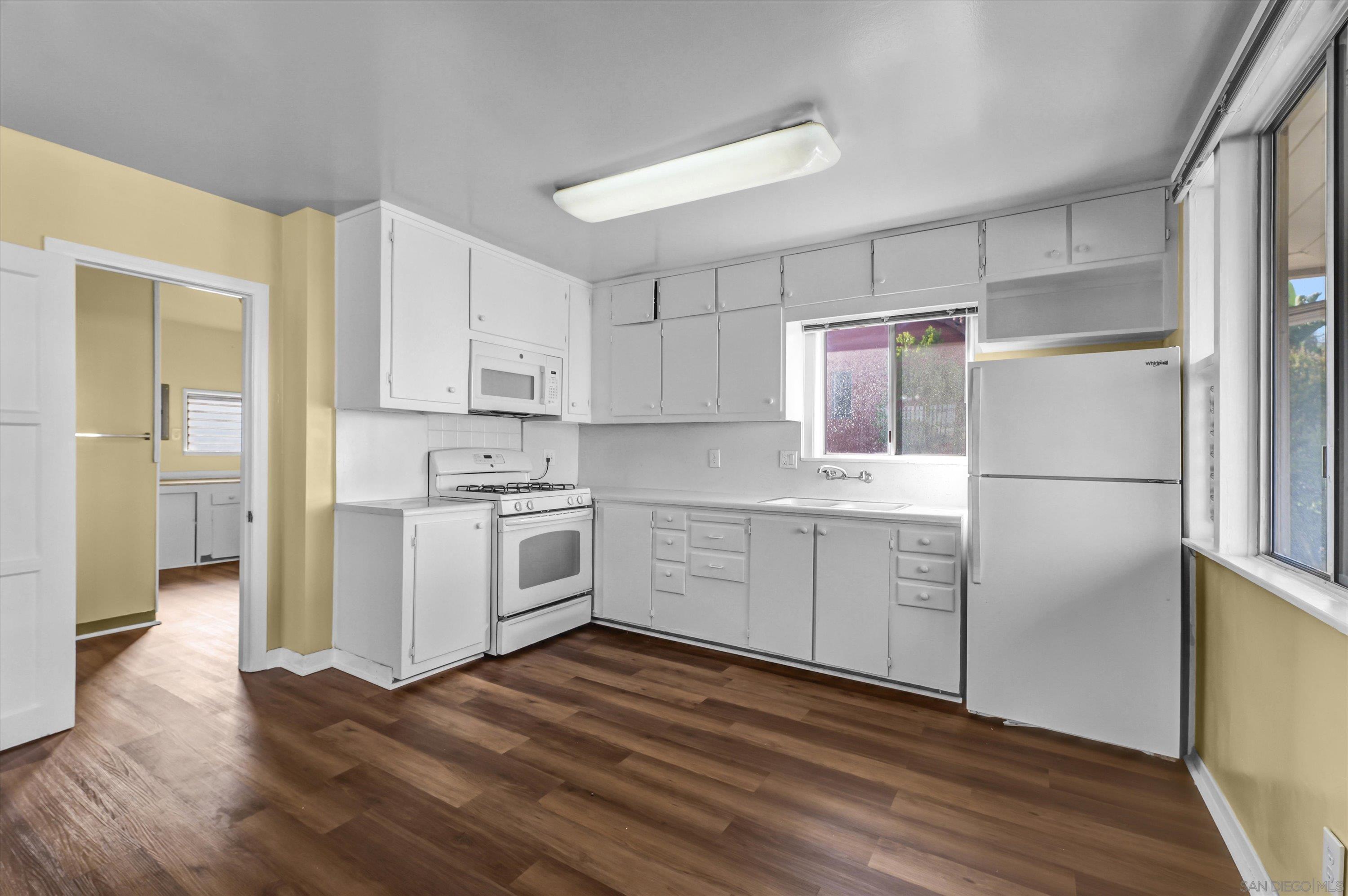 Detail Gallery Image 17 of 26 For 4927  Ellenwood Drive, Los Angeles,  CA 90041 - – Beds | – Baths