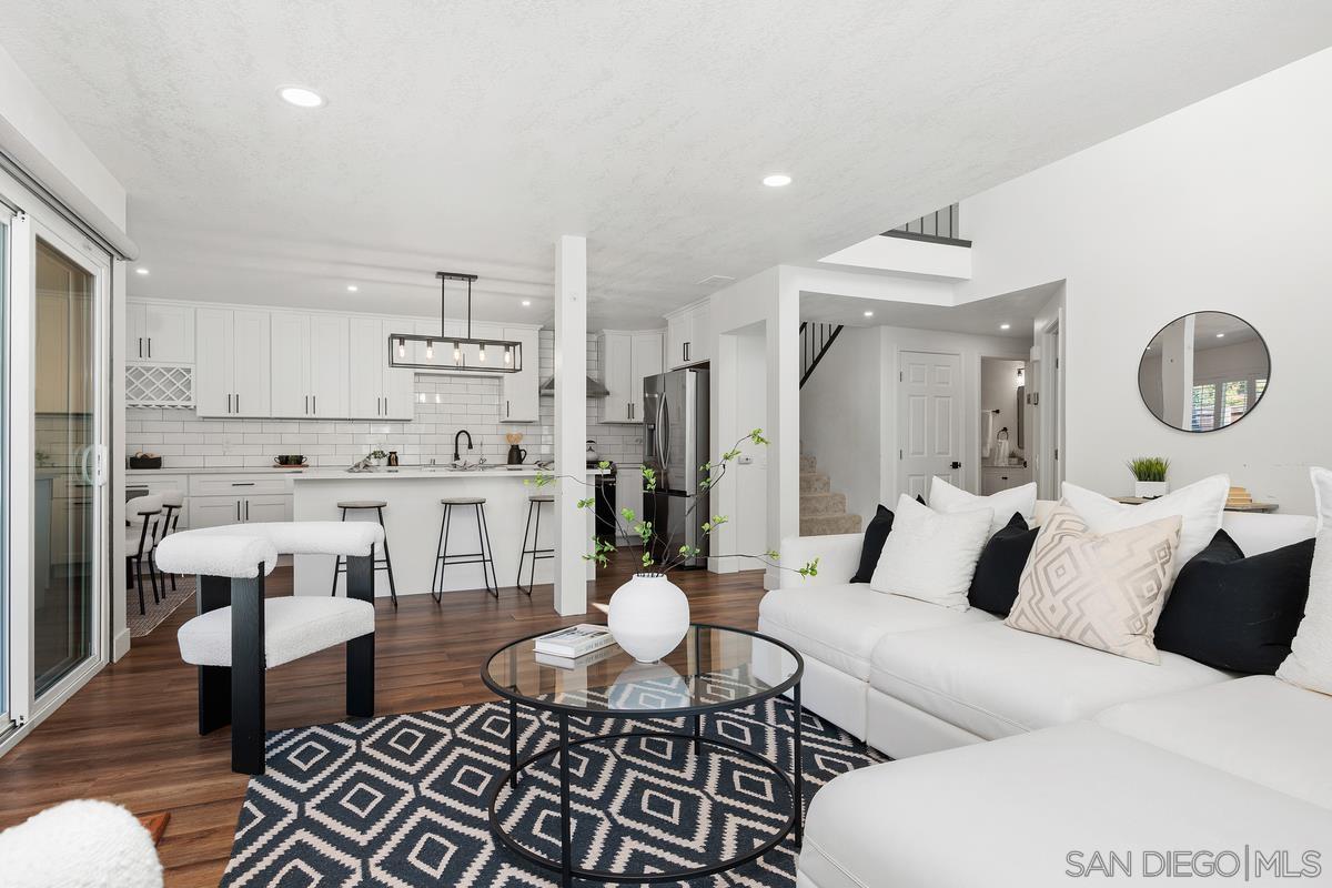 Front Image Thumbnail for SD250043492