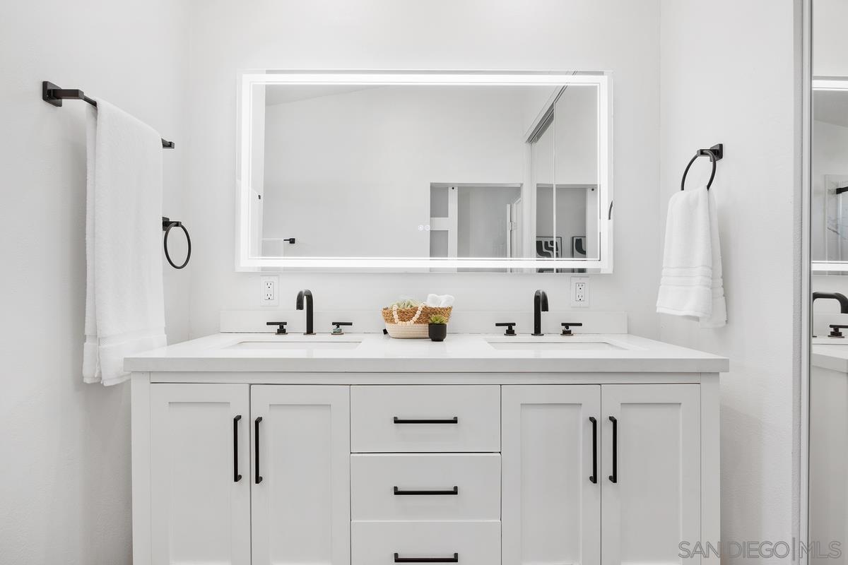 Detail Gallery Image 24 of 42 For 12210  Caminito Del Mar Sands, San Diego,  CA 92130 - 3 Beds | 3 Baths