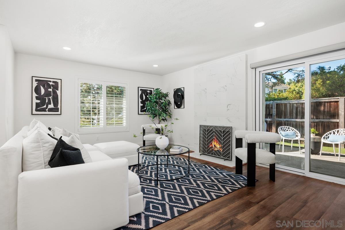 Detail Gallery Image 8 of 42 For 12210  Caminito Del Mar Sands, San Diego,  CA 92130 - 3 Beds | 3 Baths