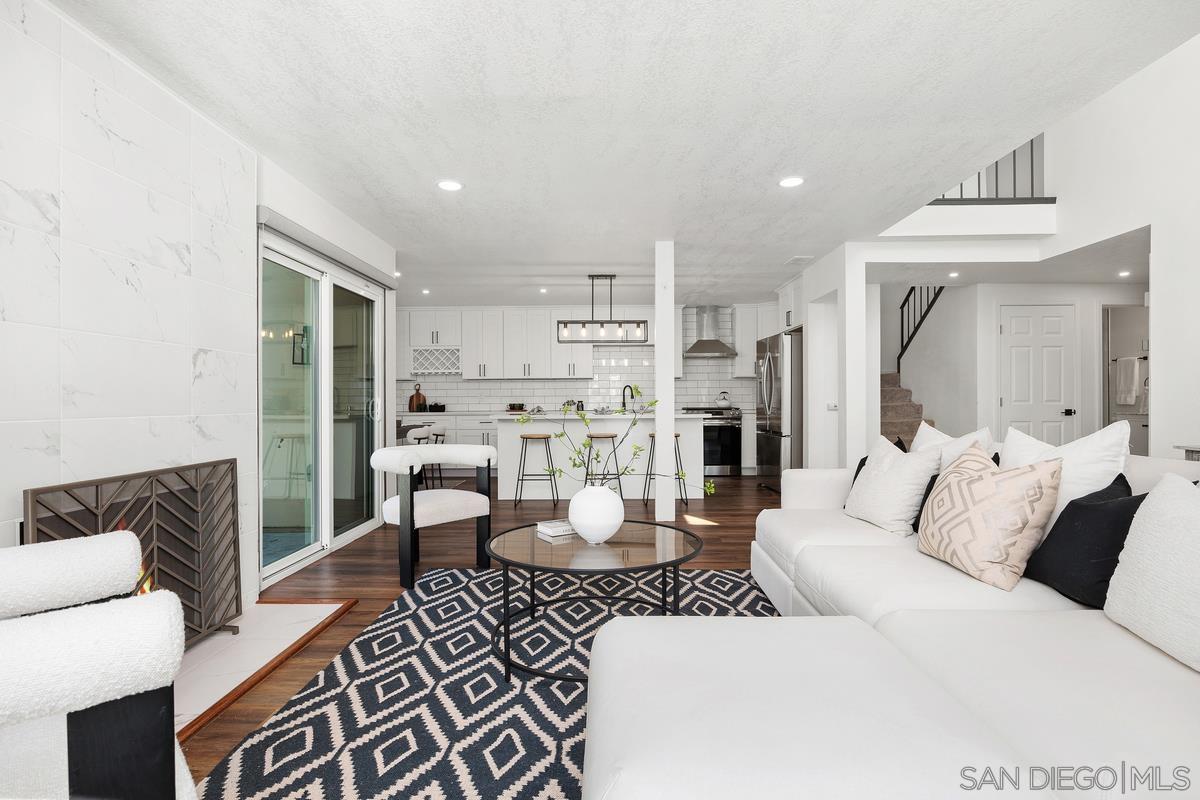 Detail Gallery Image 10 of 42 For 12210  Caminito Del Mar Sands, San Diego,  CA 92130 - 3 Beds | 3 Baths