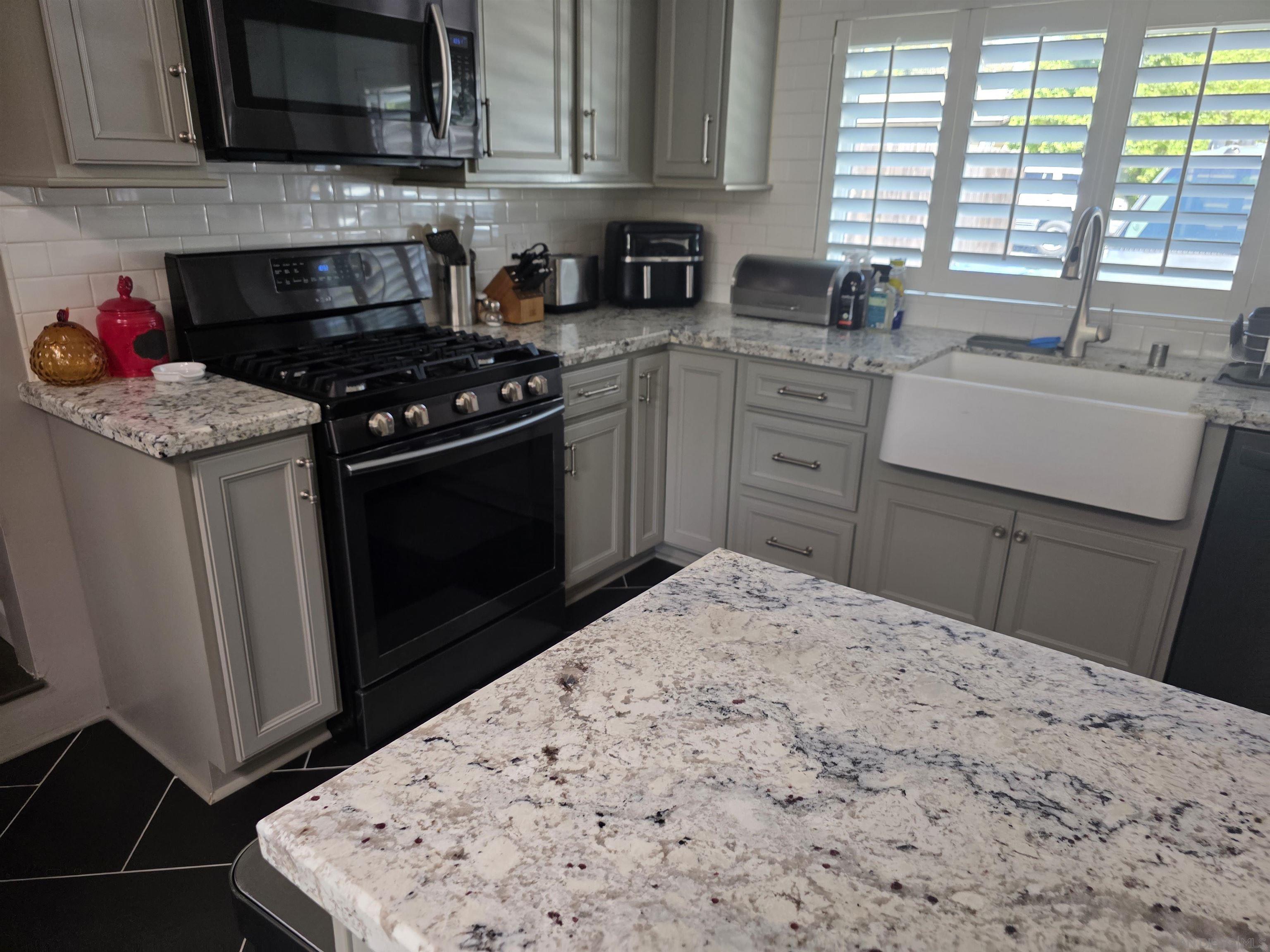 Detail Gallery Image 20 of 46 For 7175  Stanford Ave, La Mesa,  CA 91942 - 3 Beds | 1 Baths