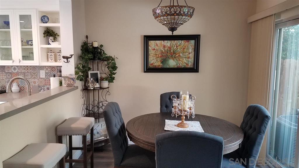 Detail Gallery Image 4 of 19 For 12307  Caminito Mira Del Mar, San Diego,  CA 92130 - 2 Beds | 2/1 Baths