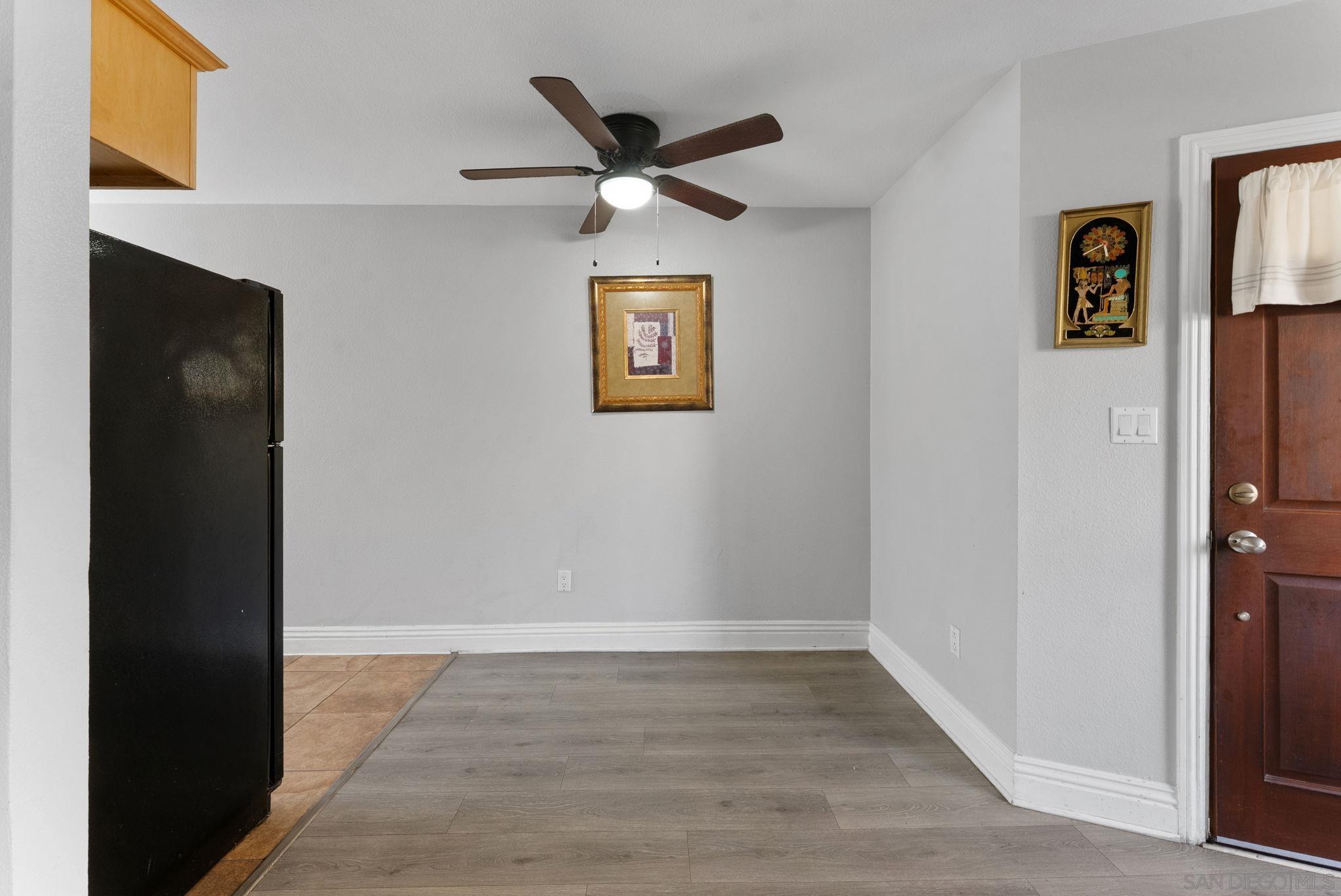 Detail Gallery Image 4 of 13 For 1160  E Lexington  #6,  El Cajon,  CA 92019 - 1 Beds | 1 Baths