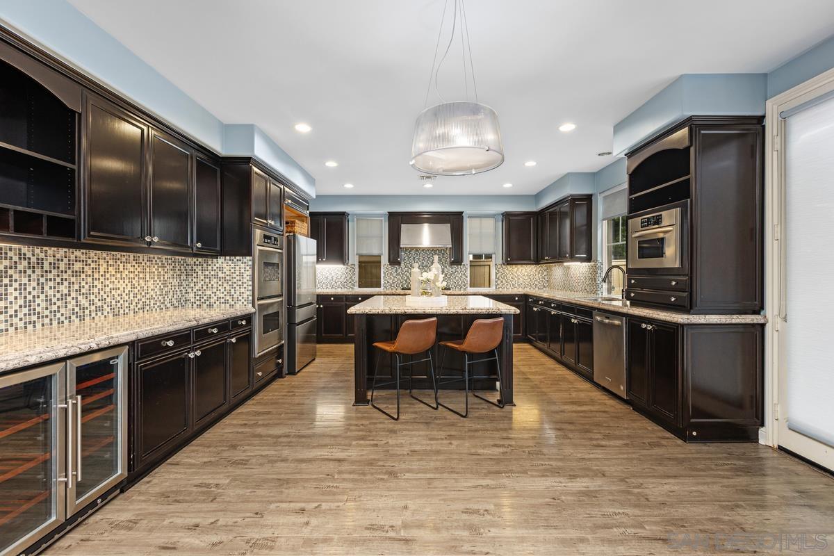 Detail Gallery Image 14 of 45 For 15639  via Montecristo, San Diego,  CA 92127 - 4 Beds | 3/1 Baths