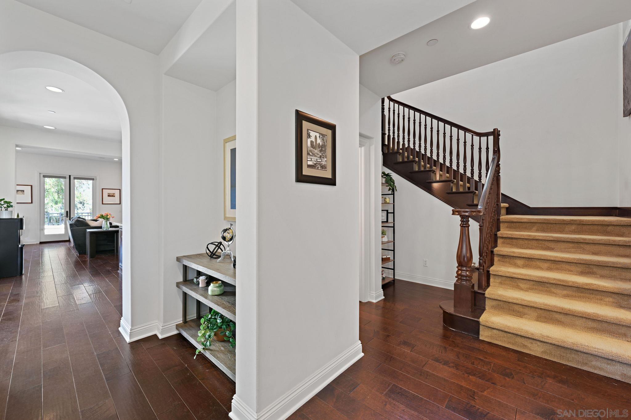 Detail Gallery Image 12 of 75 For 17216  Turf Club Dr, San Diego,  CA 92127 - 4 Beds | 4/1 Baths