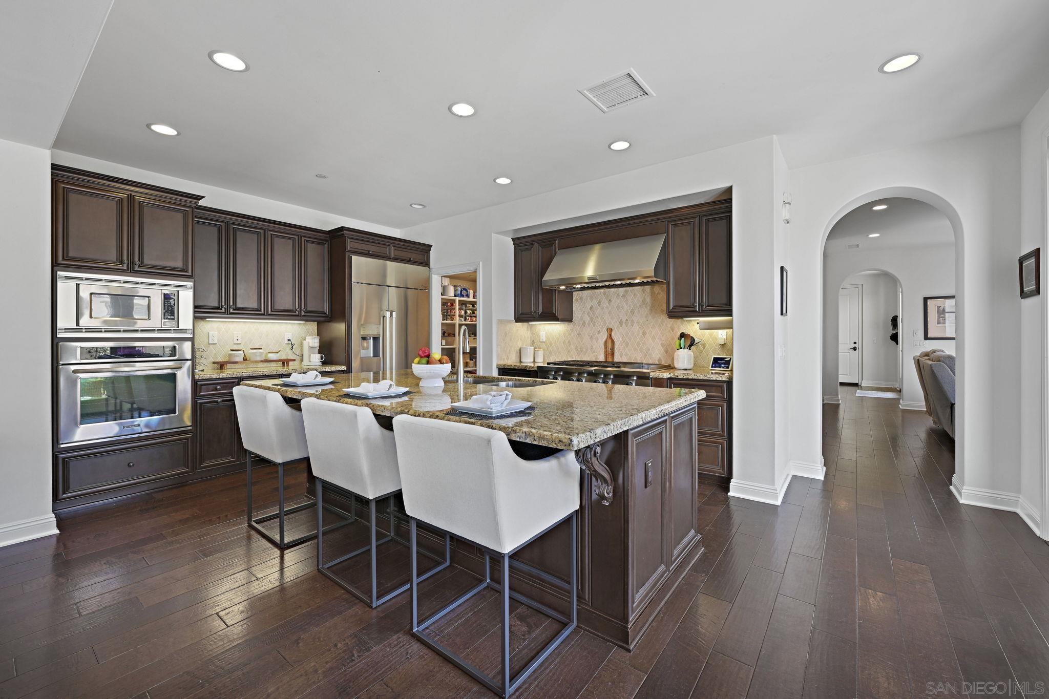 Detail Gallery Image 13 of 75 For 17216  Turf Club Dr, San Diego,  CA 92127 - 4 Beds | 4/1 Baths