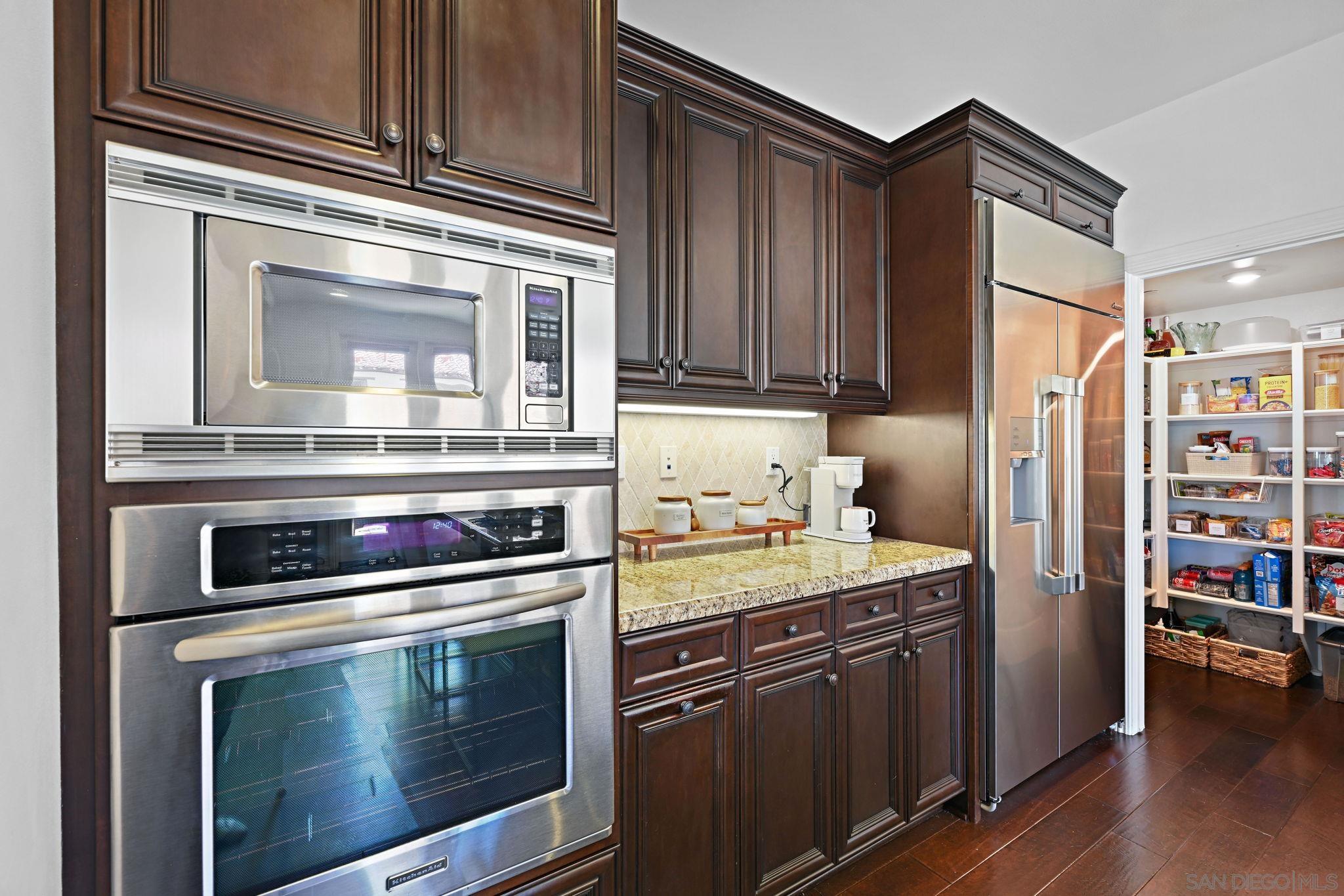 Detail Gallery Image 16 of 75 For 17216  Turf Club Dr, San Diego,  CA 92127 - 4 Beds | 4/1 Baths