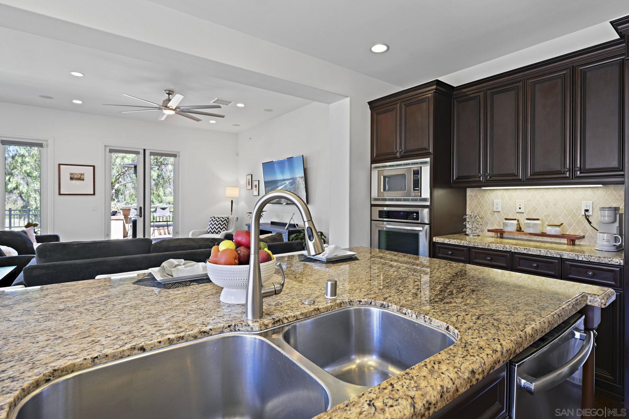 Detail Gallery Image 17 of 75 For 17216  Turf Club Dr, San Diego,  CA 92127 - 4 Beds | 4/1 Baths