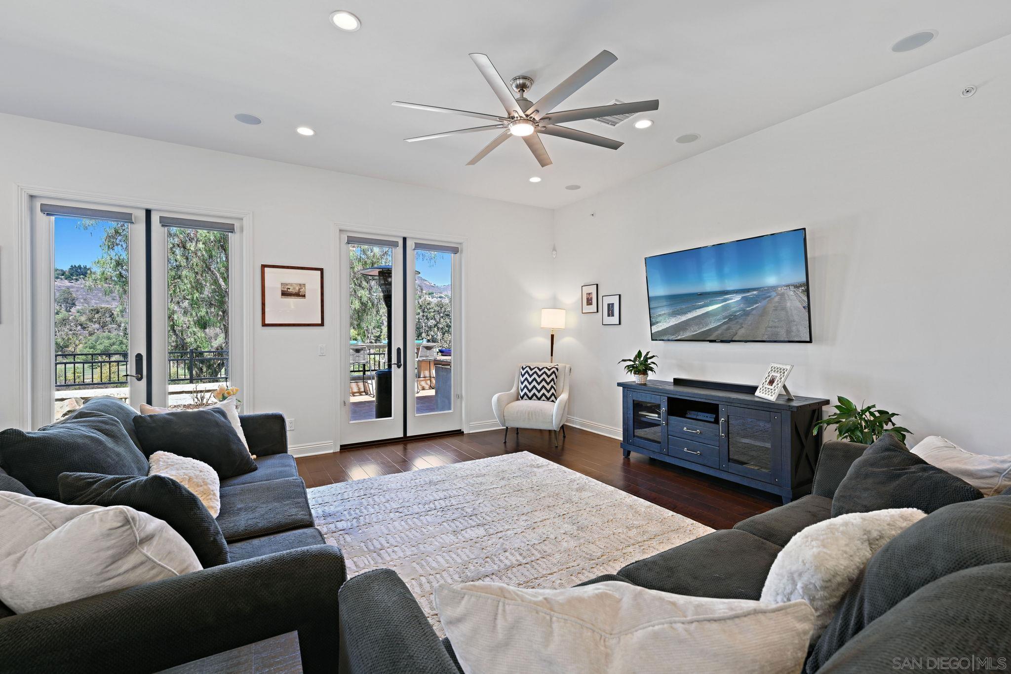 Detail Gallery Image 24 of 75 For 17216  Turf Club Dr, San Diego,  CA 92127 - 4 Beds | 4/1 Baths