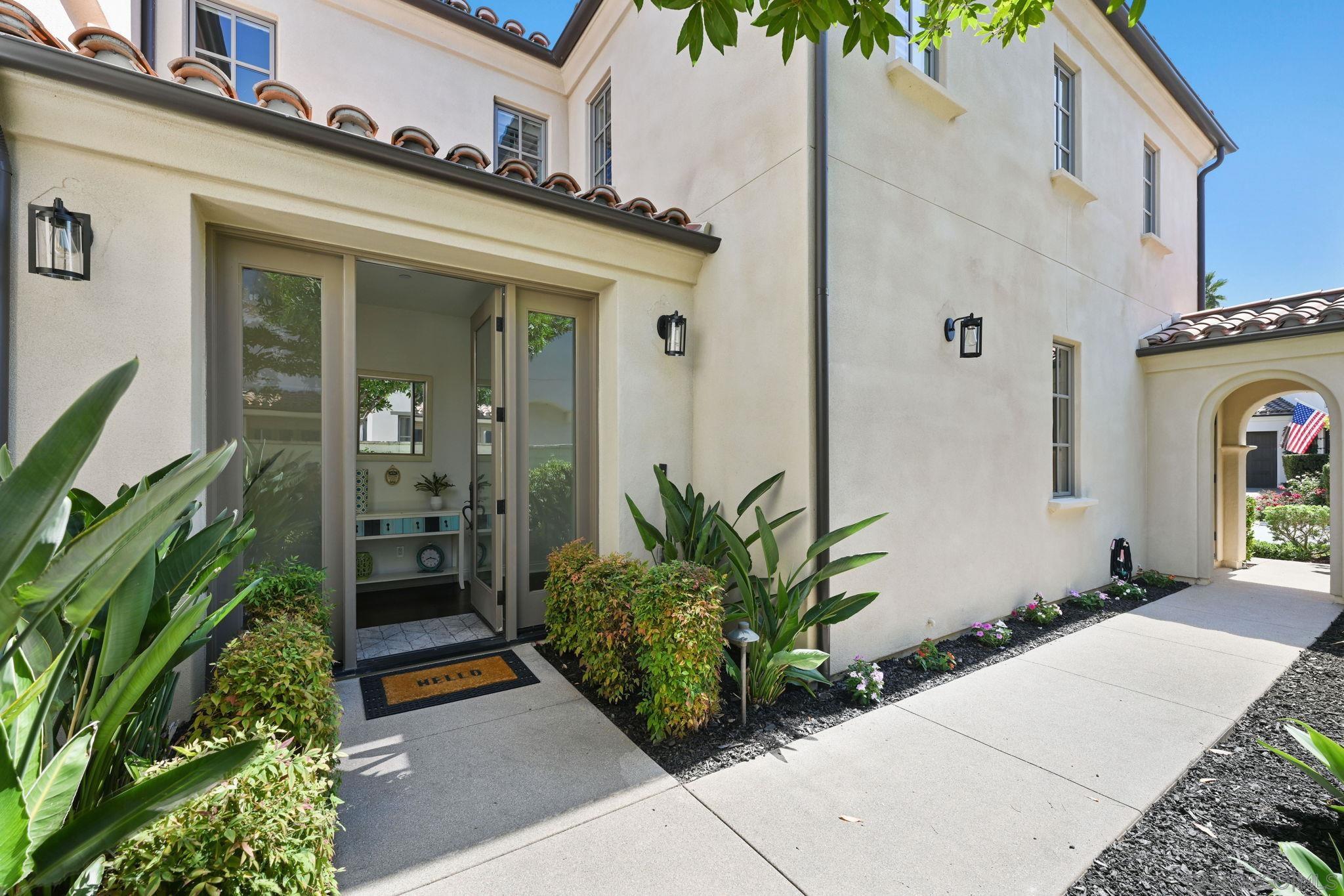 Detail Gallery Image 5 of 75 For 17216  Turf Club Dr, San Diego,  CA 92127 - 4 Beds | 4/1 Baths