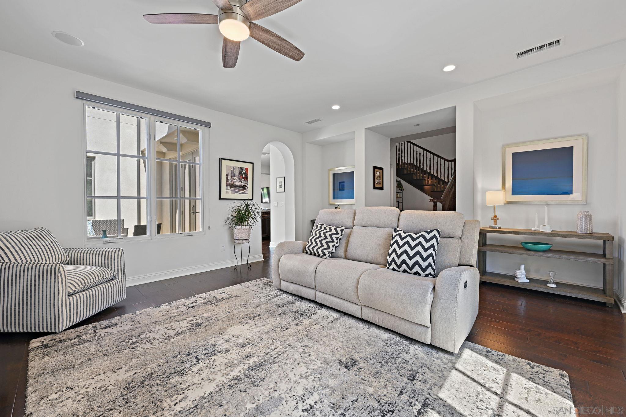 Detail Gallery Image 9 of 75 For 17216  Turf Club Dr, San Diego,  CA 92127 - 4 Beds | 4/1 Baths