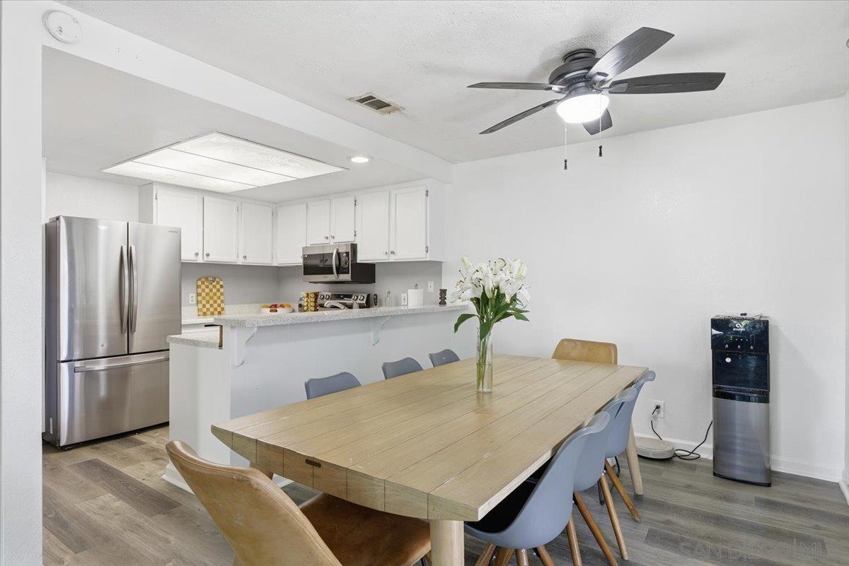 Detail Gallery Image 7 of 23 For 8825  Tamberly Way  a,  Santee,  CA 92071 - 3 Beds | 2 Baths