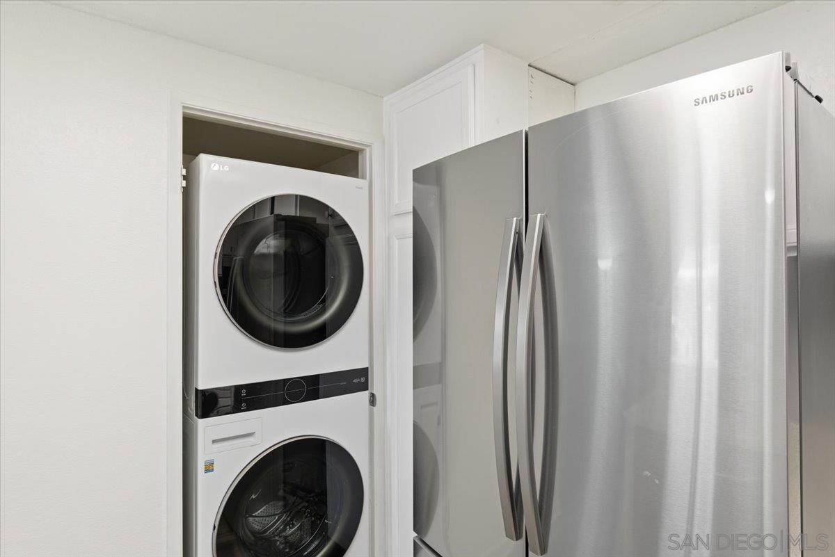 Detail Gallery Image 10 of 23 For 8825  Tamberly Way  a,  Santee,  CA 92071 - 3 Beds | 2 Baths