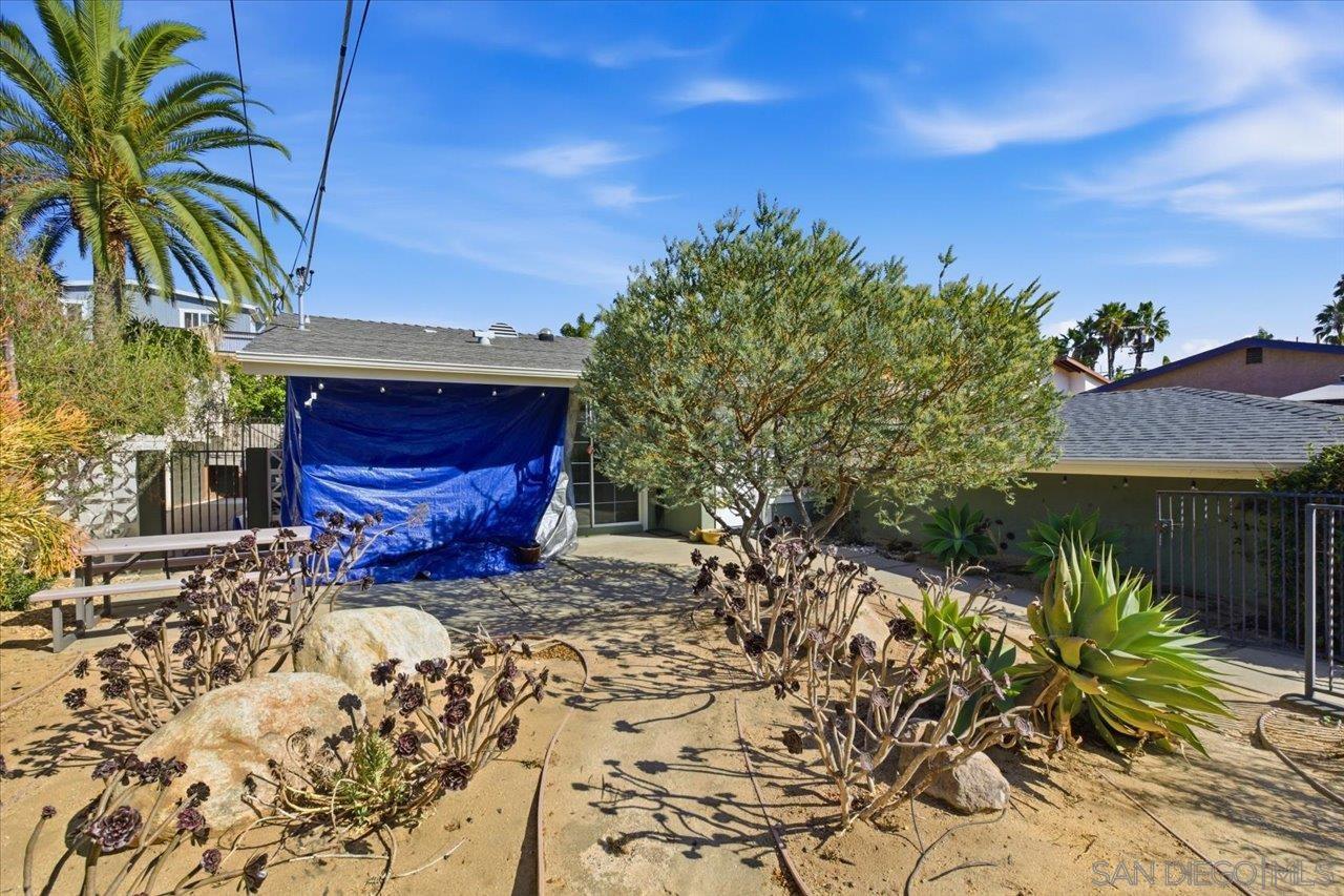 Detail Gallery Image 8 of 42 For 3880  Adams Street, Carlsbad,  CA 92008 - 3 Beds | 2 Baths