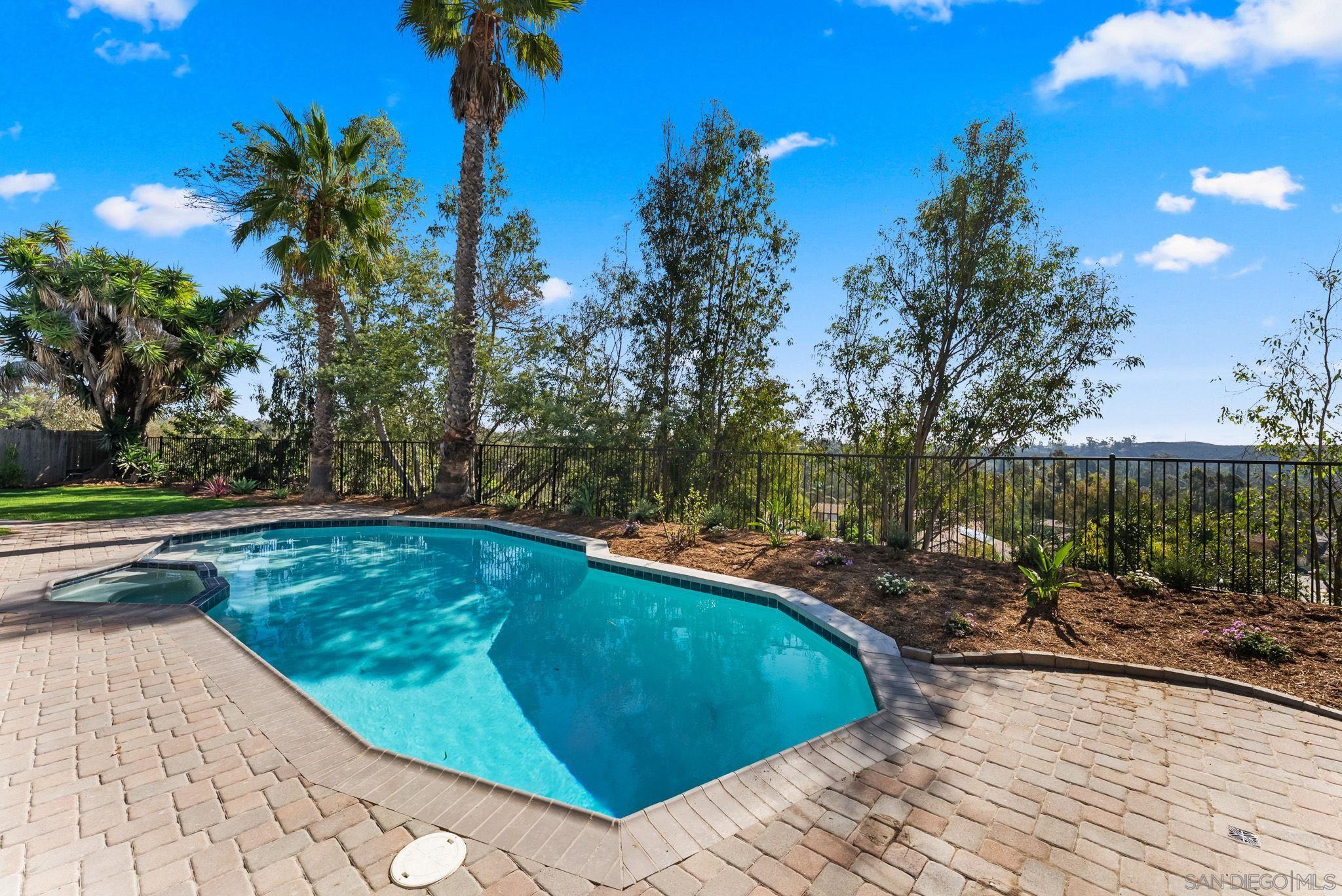 Detail Gallery Image 11 of 45 For 10315  Moselle St, San Diego,  CA 92131 - 4 Beds | 2/1 Baths