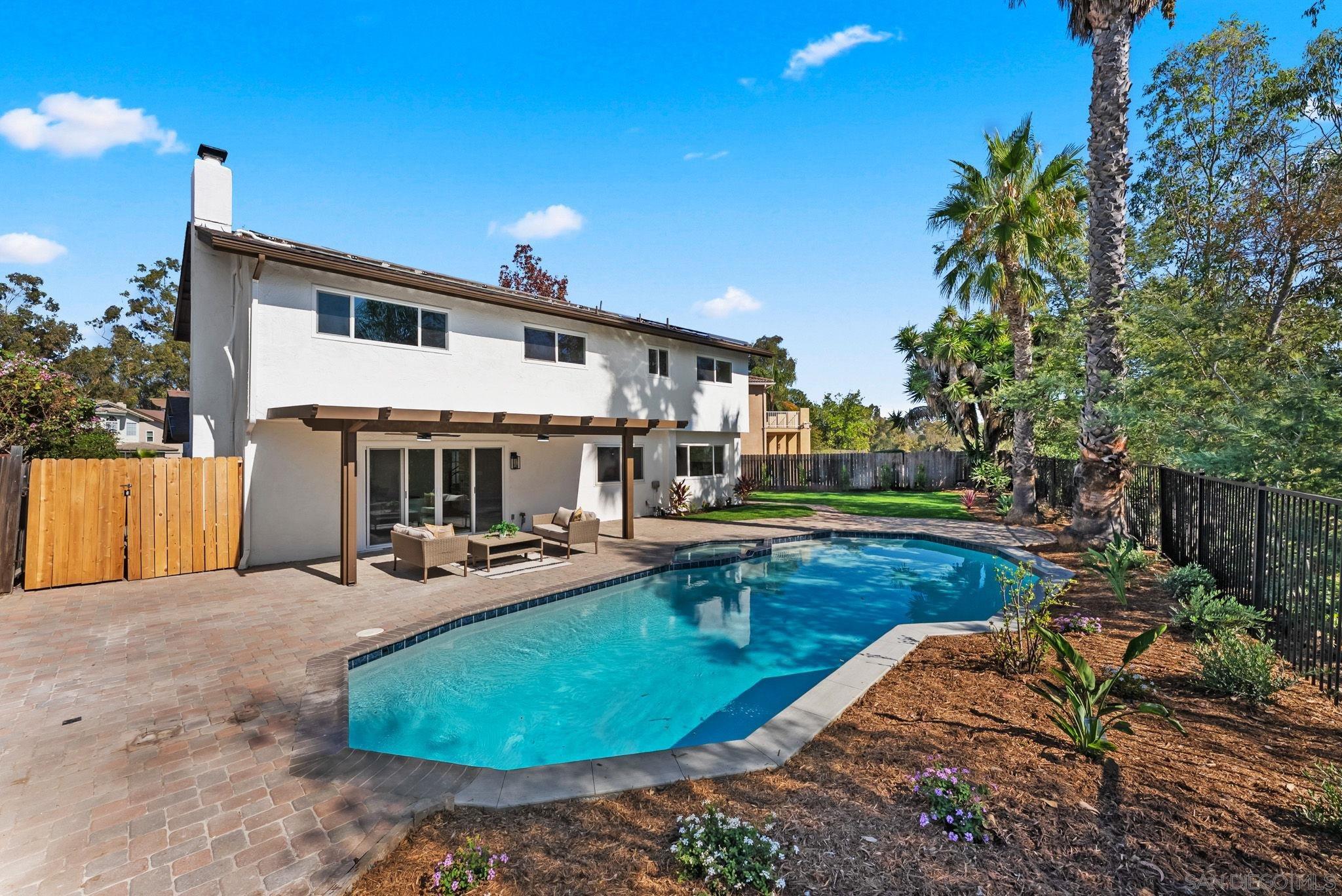 Detail Gallery Image 7 of 45 For 10315  Moselle St, San Diego,  CA 92131 - 4 Beds | 2/1 Baths