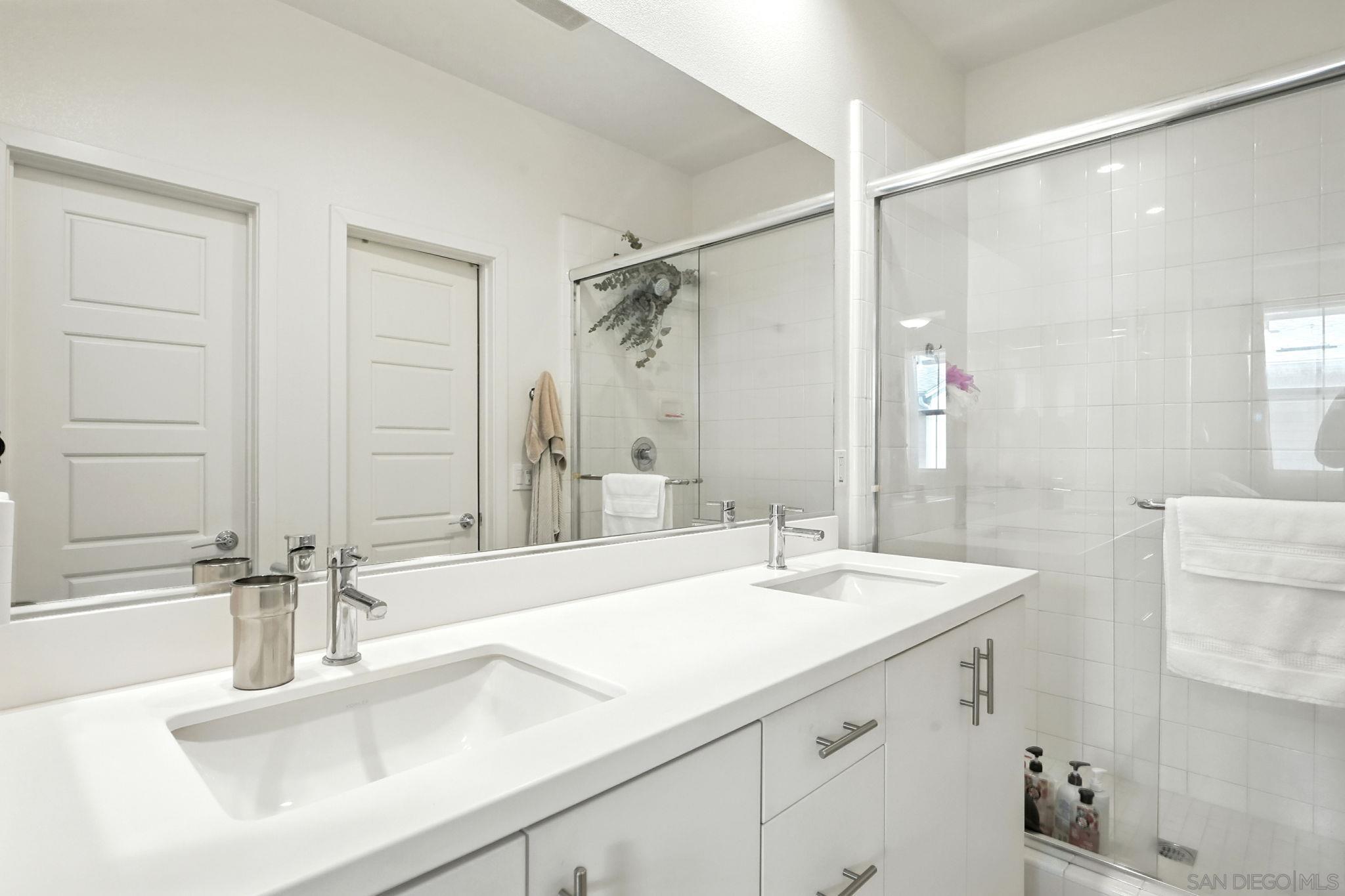 Detail Gallery Image 16 of 39 For 2275  Element Way  #4,  Chula Vista,  CA 91915 - 3 Beds | 2/1 Baths