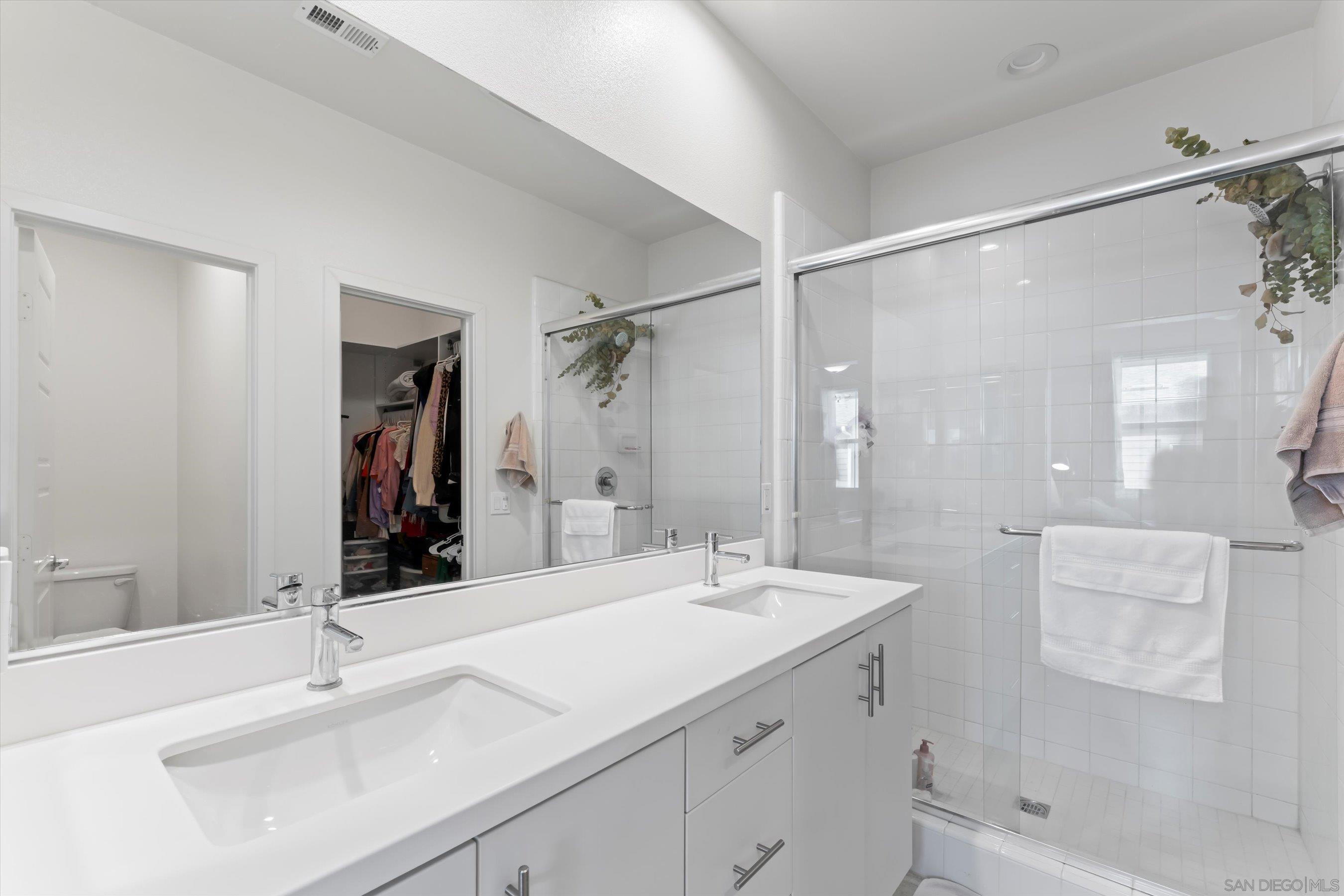 Detail Gallery Image 22 of 45 For 2275  Element Way  #4,  Chula Vista,  CA 91915 - 3 Beds | 2/1 Baths