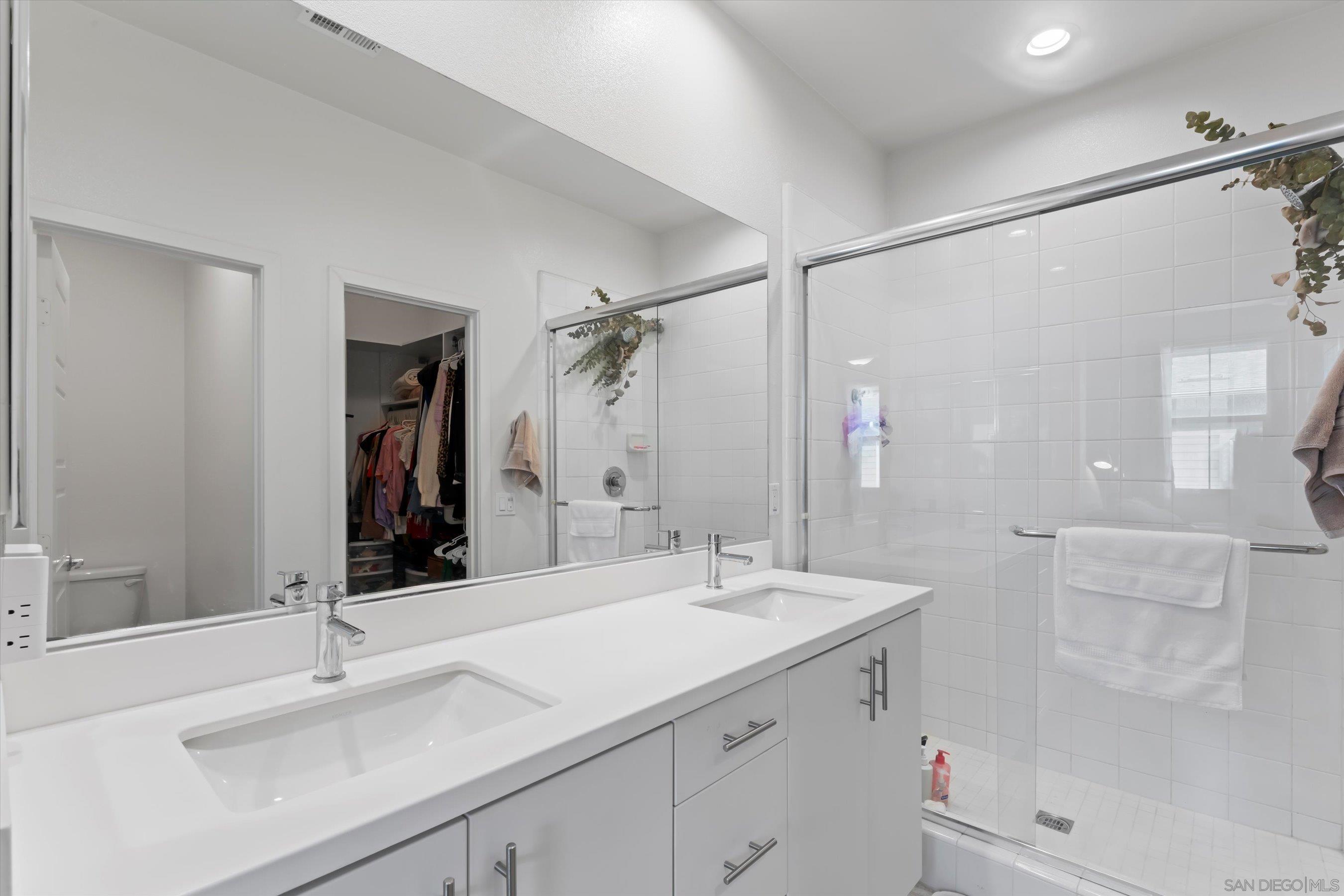 Detail Gallery Image 23 of 45 For 2275  Element Way  #4,  Chula Vista,  CA 91915 - 3 Beds | 2/1 Baths