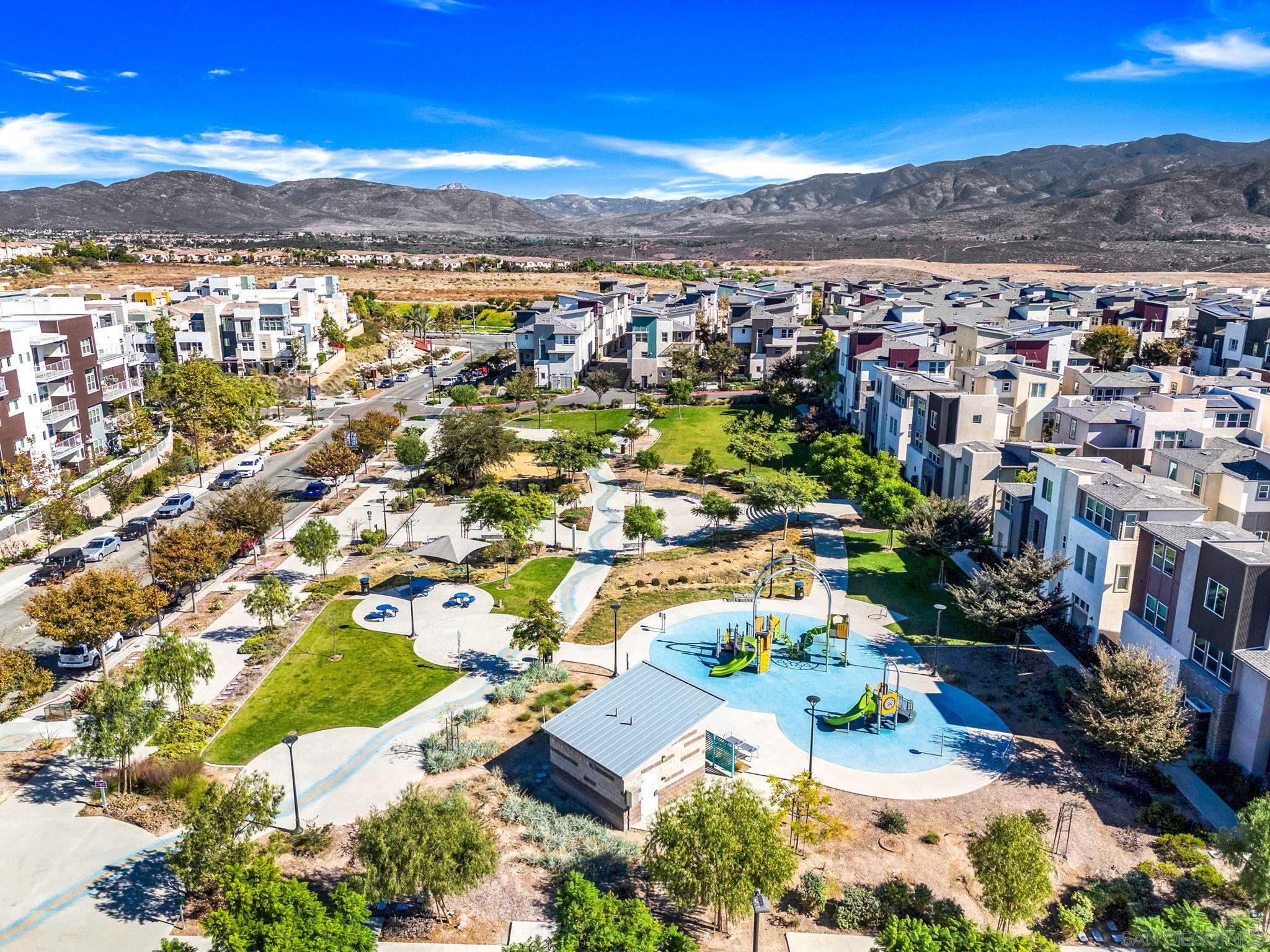 Detail Gallery Image 37 of 39 For 2275  Element Way  #4,  Chula Vista,  CA 91915 - 3 Beds | 2/1 Baths