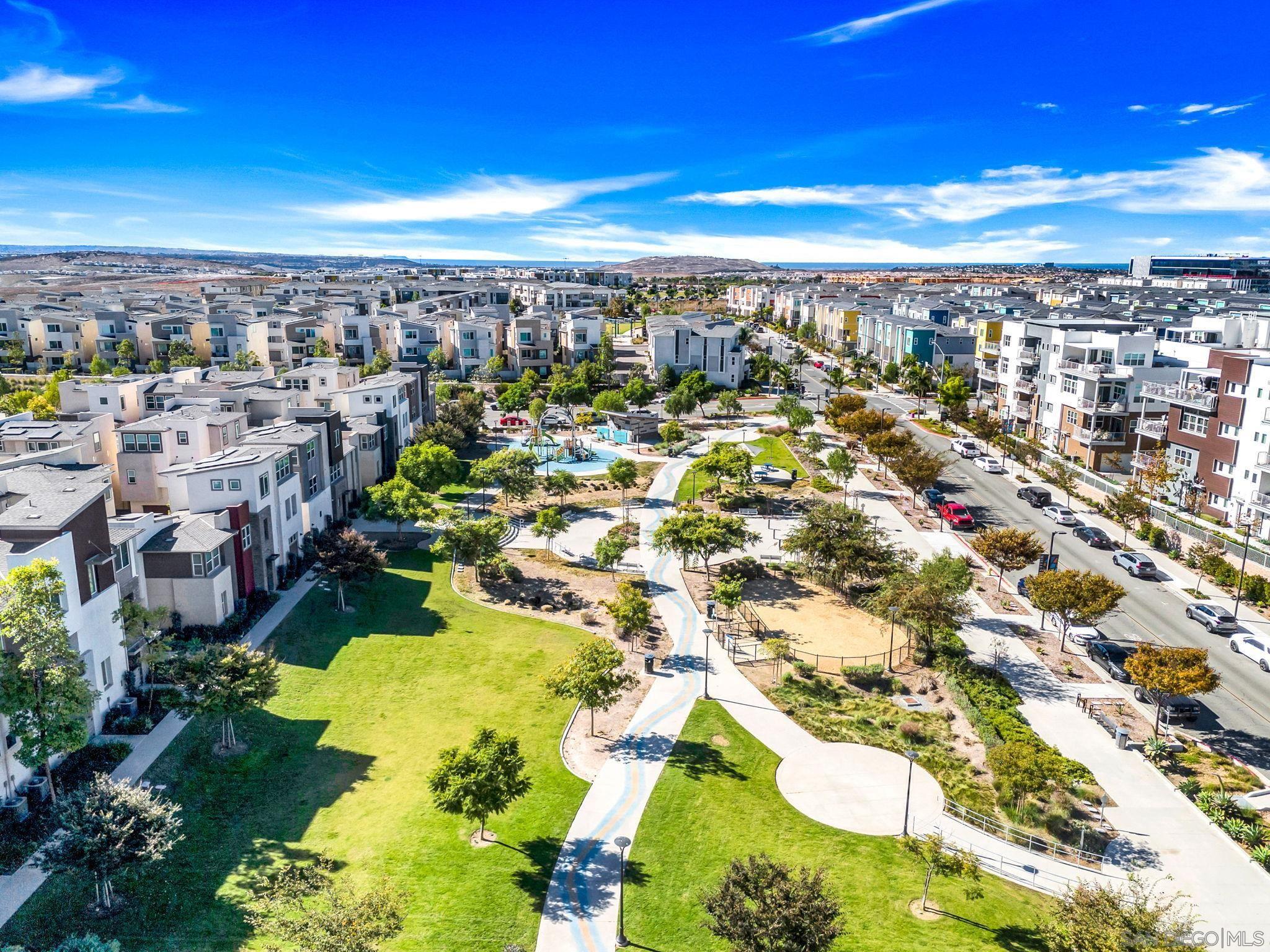 Detail Gallery Image 43 of 45 For 2275  Element Way  #4,  Chula Vista,  CA 91915 - 3 Beds | 2/1 Baths