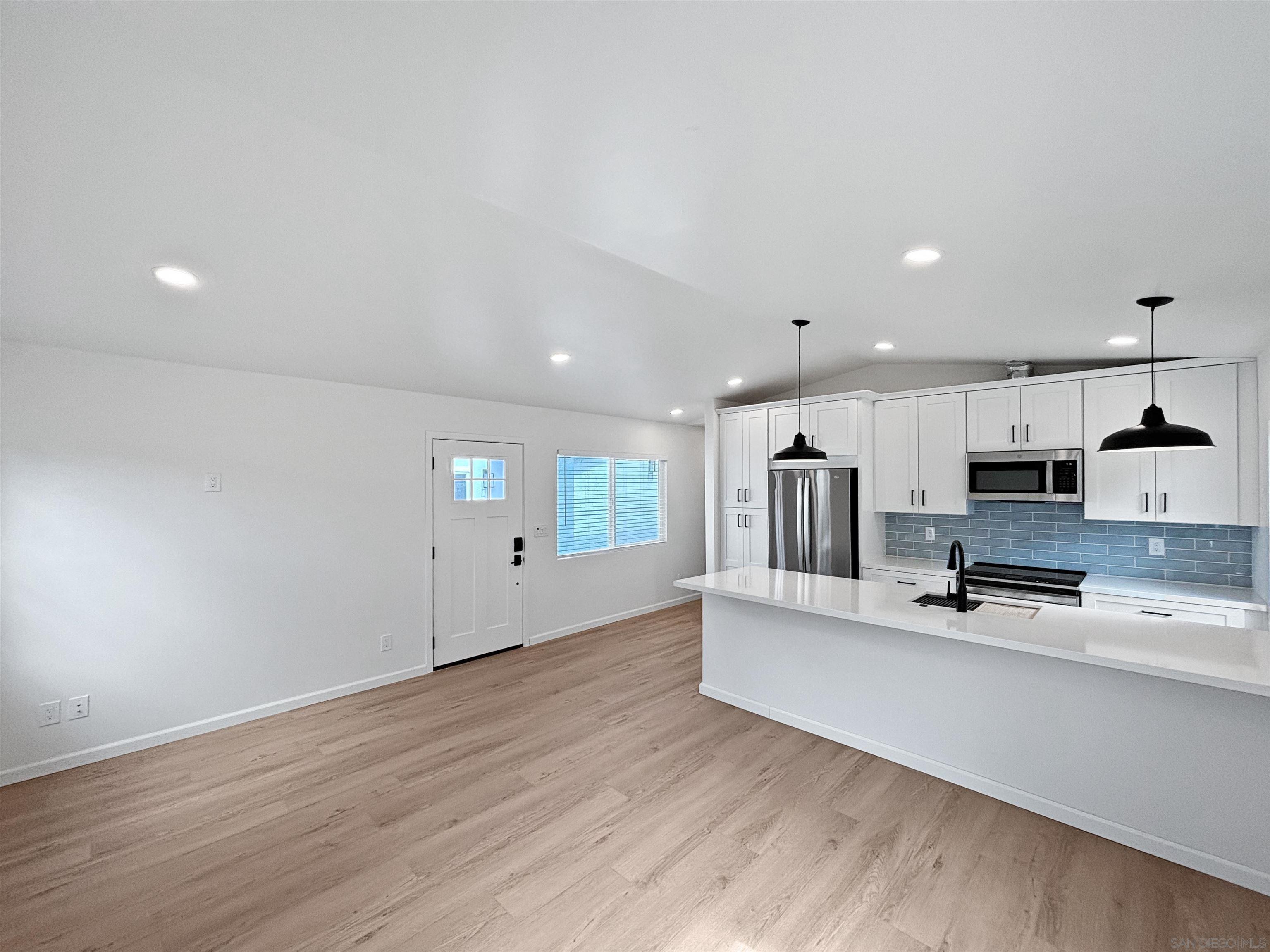 Detail Gallery Image 25 of 30 For 6865  Weller Street, San Diego,  CA 92122 - 5 Beds | 3 Baths