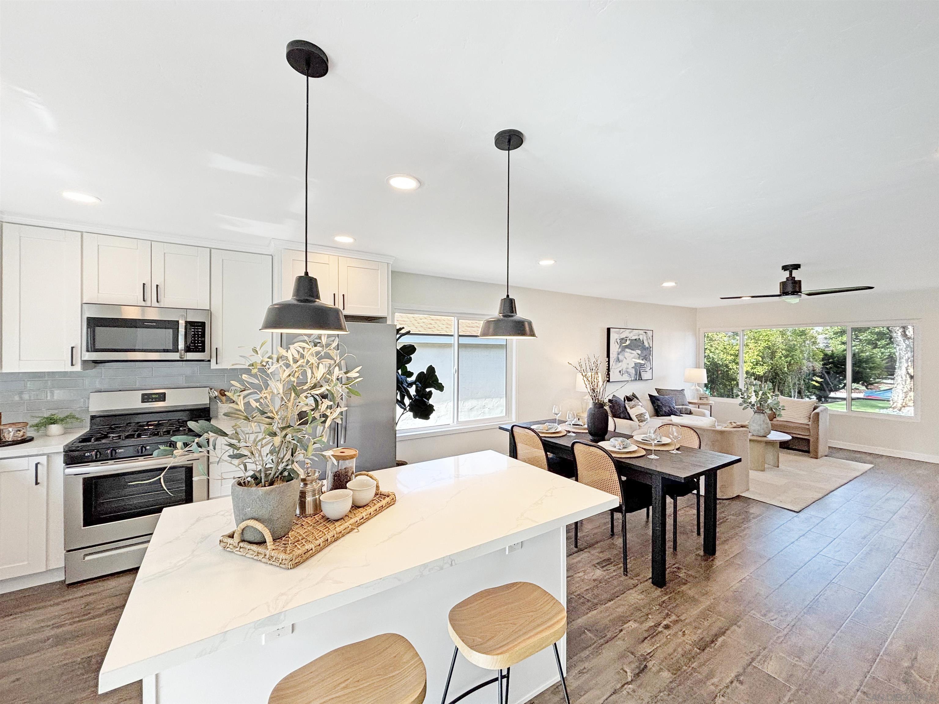 Detail Gallery Image 5 of 30 For 6865  Weller Street, San Diego,  CA 92122 - 5 Beds | 3 Baths