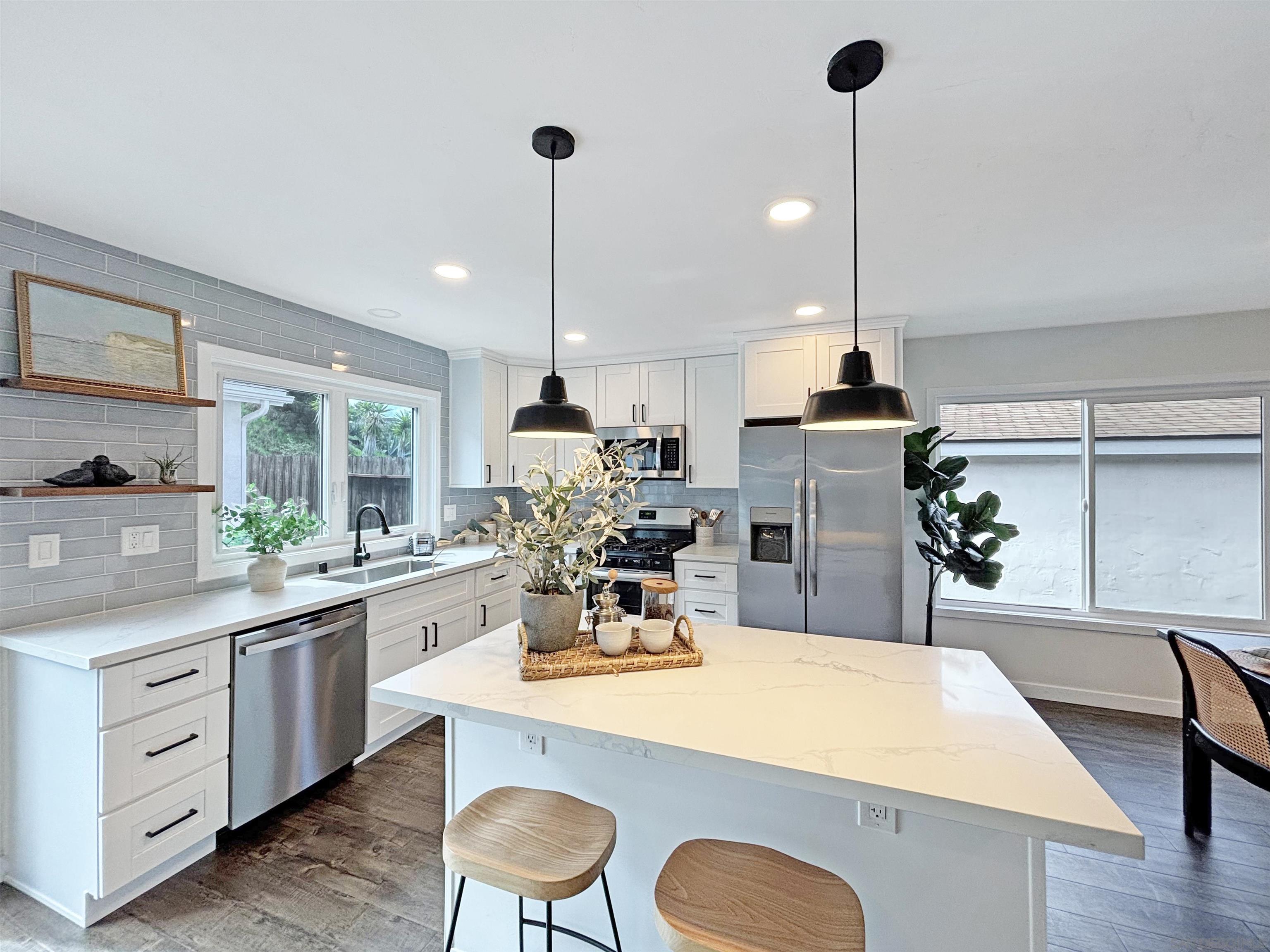 Detail Gallery Image 6 of 30 For 6865  Weller Street, San Diego,  CA 92122 - 5 Beds | 3 Baths