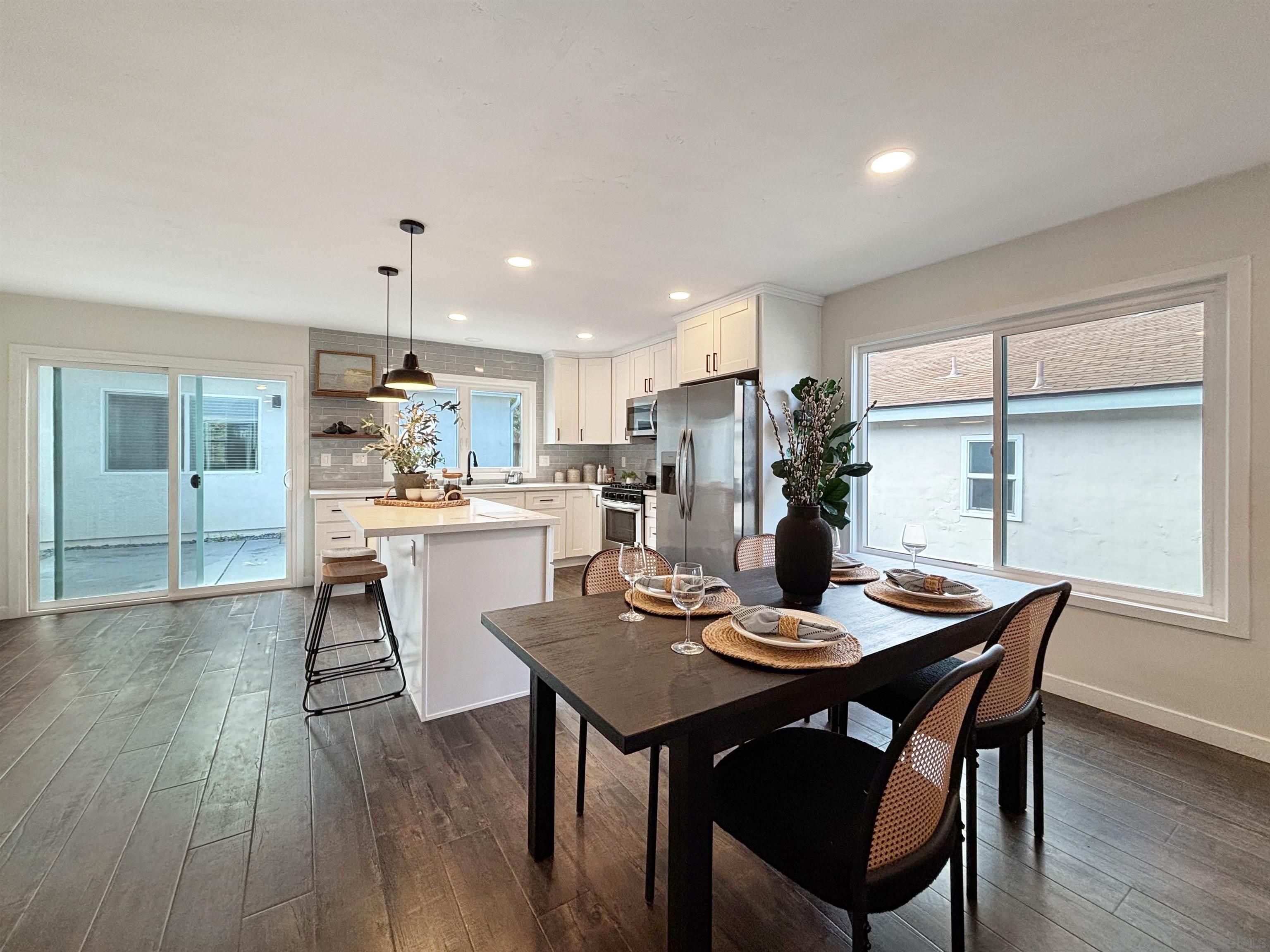 Detail Gallery Image 7 of 30 For 6865  Weller Street, San Diego,  CA 92122 - 5 Beds | 3 Baths