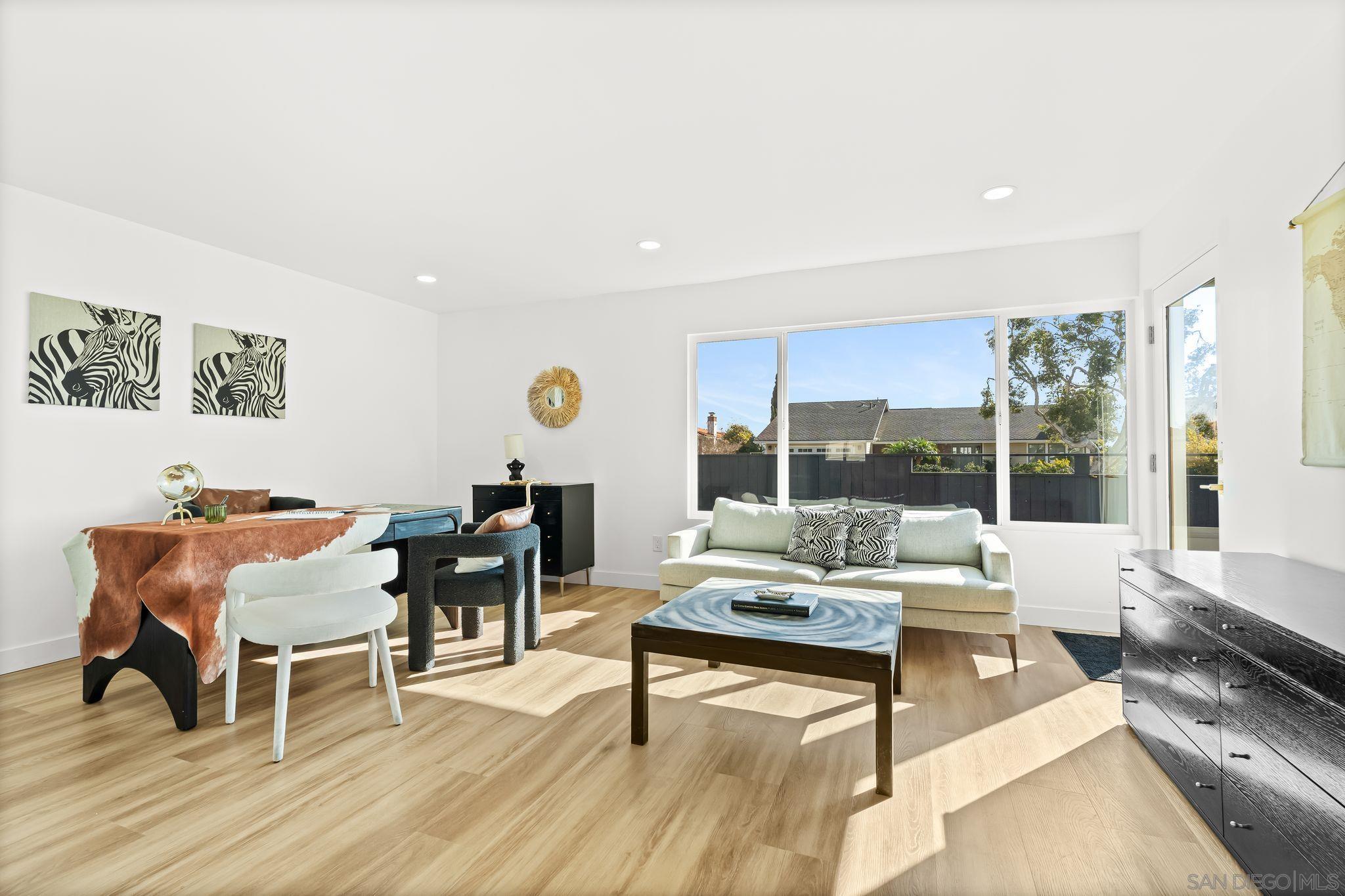 Detail Gallery Image 13 of 33 For 1110  Sea Village Dr, Cardiff By The Sea,  CA 92007 - 5 Beds | 3 Baths