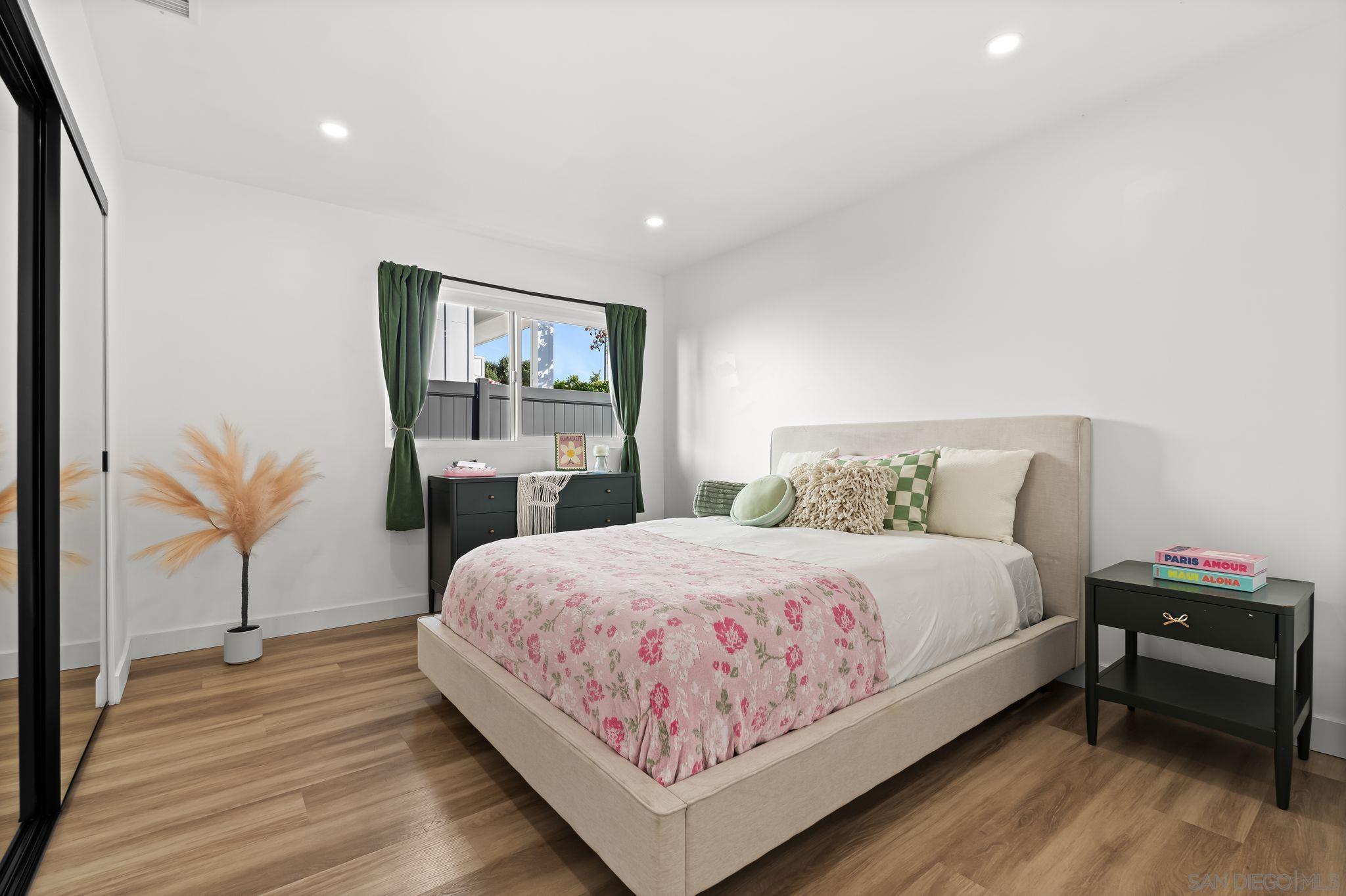 Detail Gallery Image 27 of 33 For 1110  Sea Village Dr, Cardiff By The Sea,  CA 92007 - 5 Beds | 3 Baths