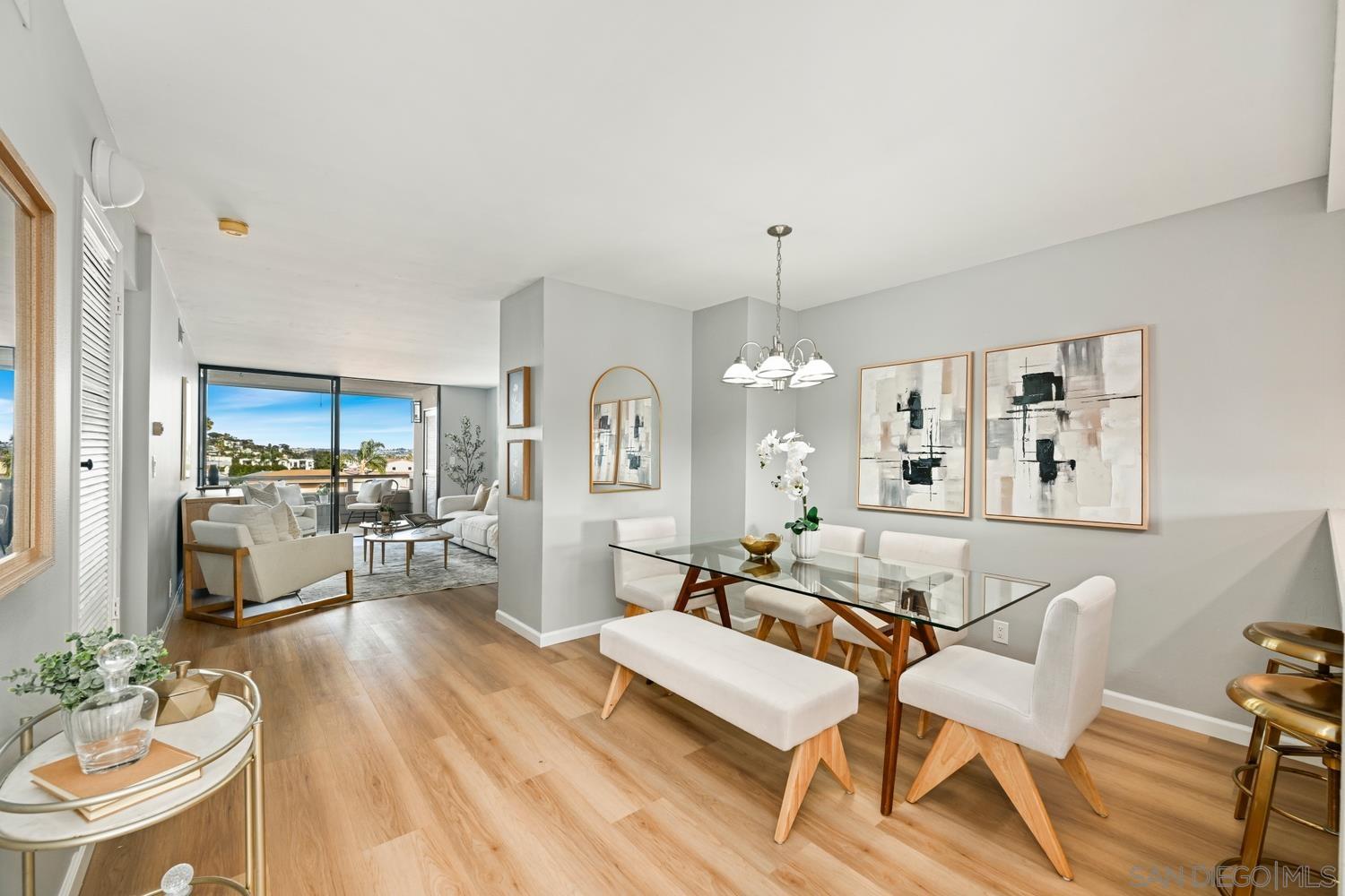 Front Image Thumbnail for SD250043523