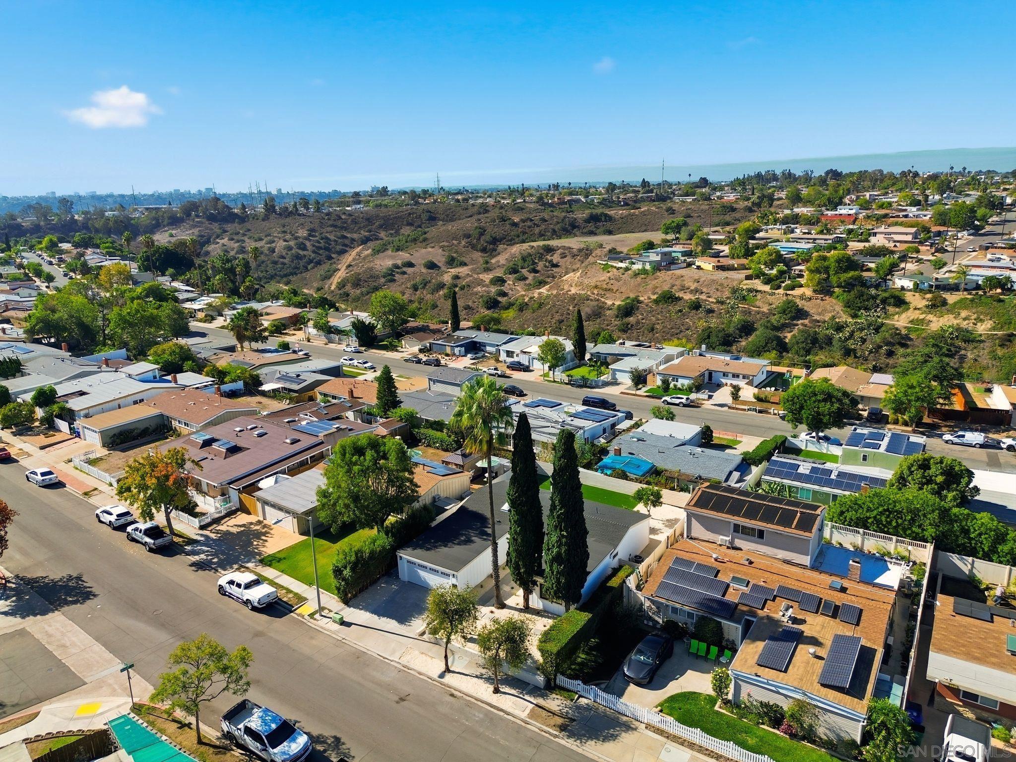Detail Gallery Image 33 of 40 For 2866  Larkin Place, San Diego,  CA 92123 - 3 Beds | 2 Baths