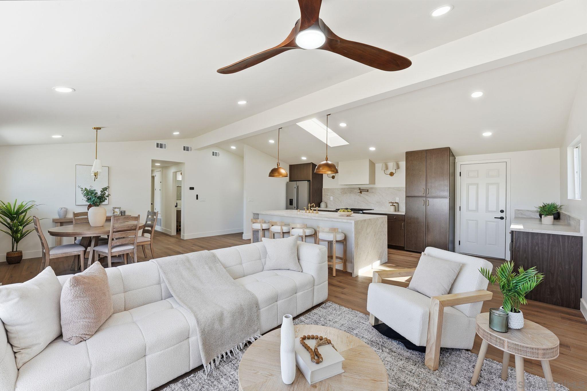 Detail Gallery Image 5 of 40 For 2866  Larkin Place, San Diego,  CA 92123 - 3 Beds | 2 Baths