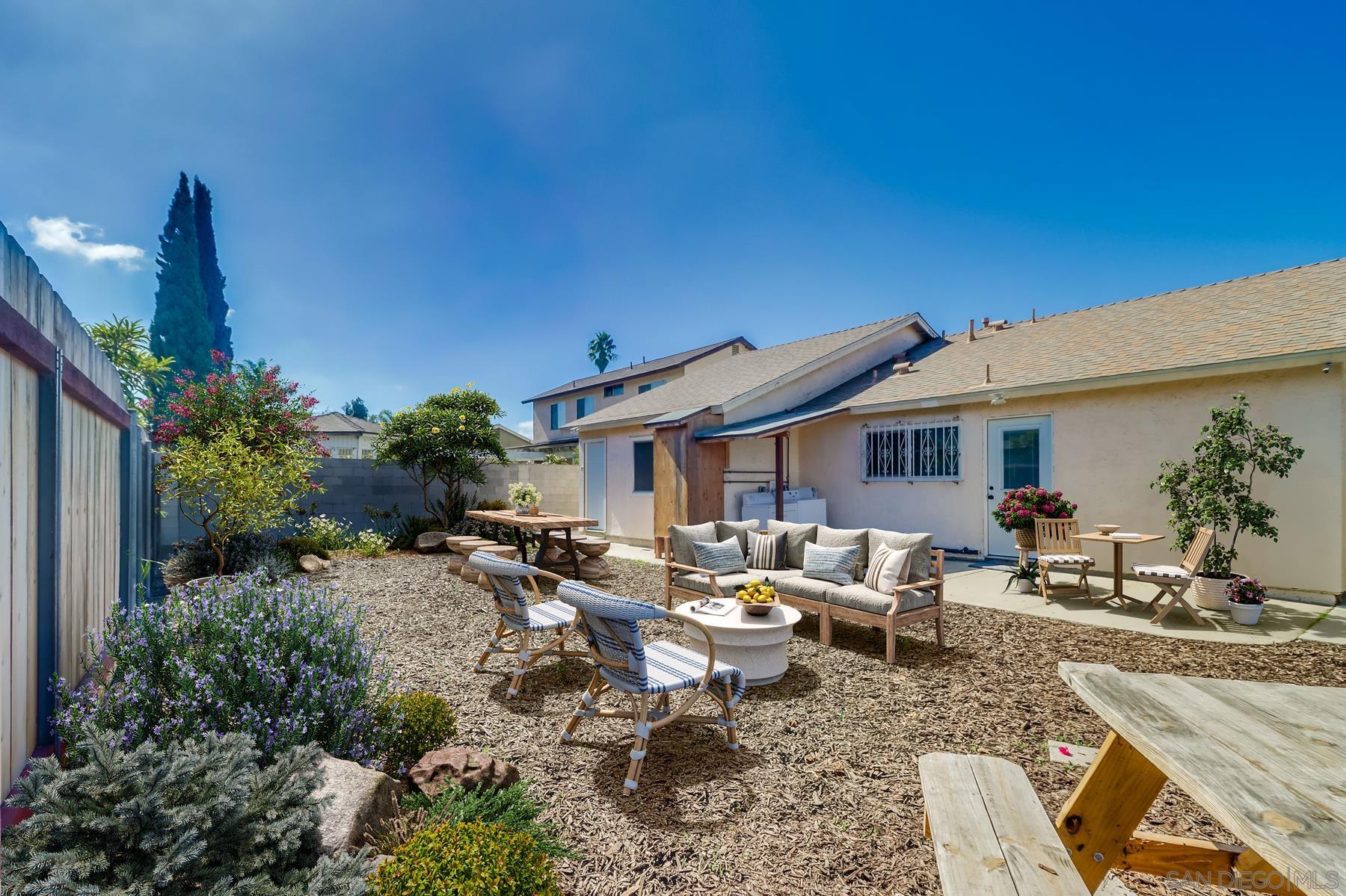 Detail Gallery Image 10 of 11 For 2165  Valentino, San Diego,  CA 92154 - 4 Beds | 3 Baths